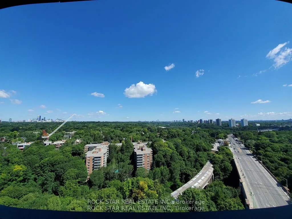 585 Bloor Street E, #1615