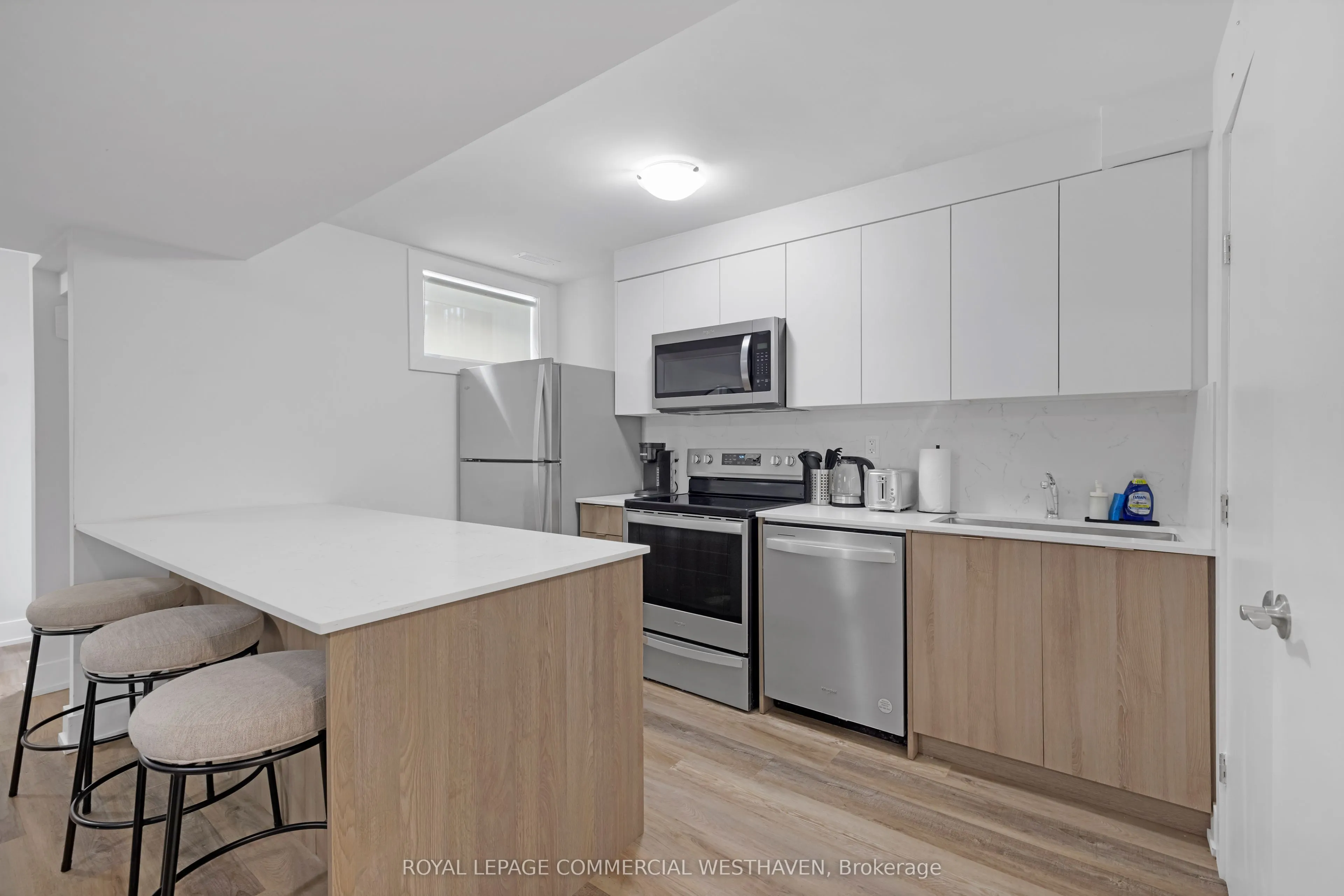 449 Lansdowne Avenue, #C