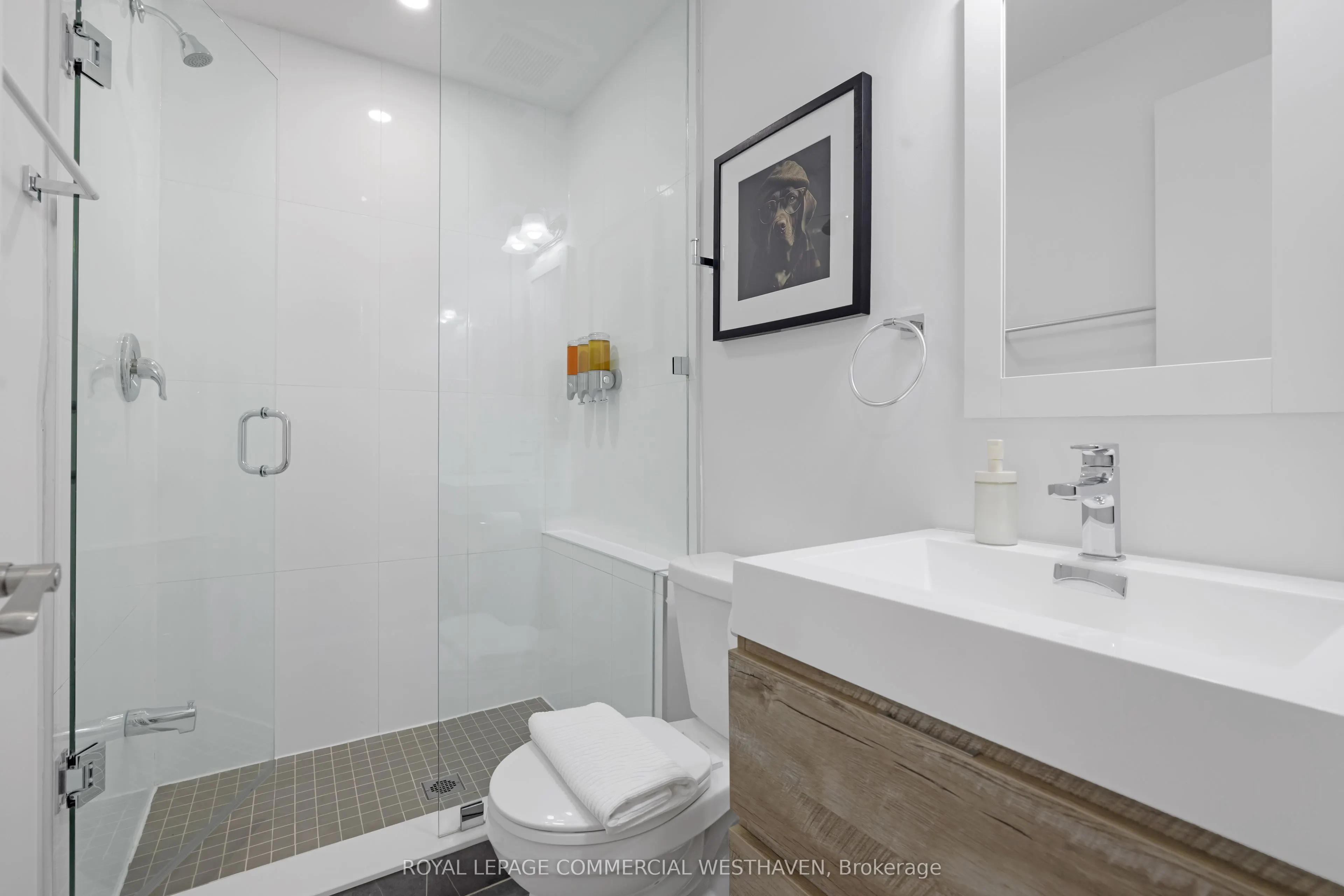 449 Lansdowne Avenue, #C