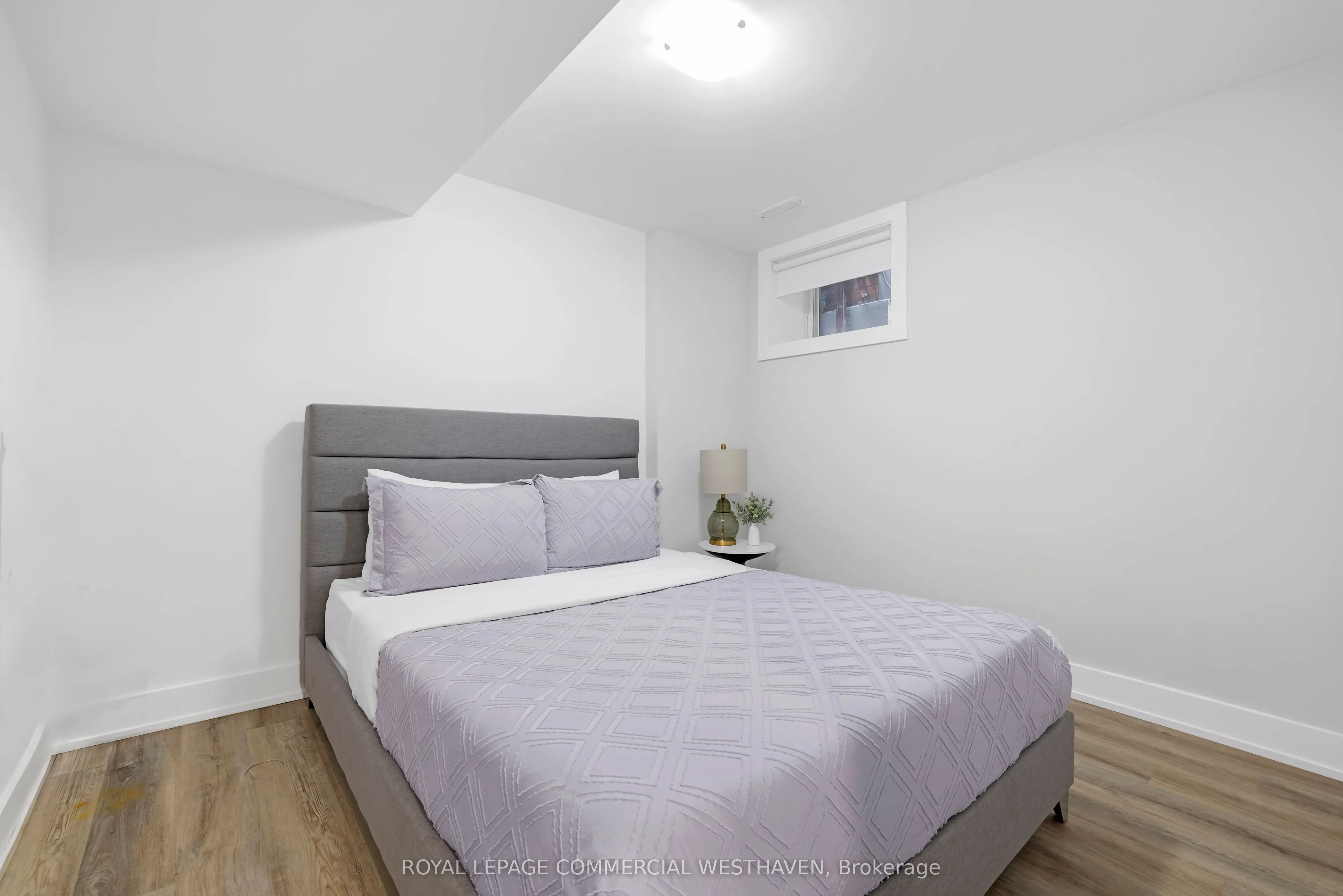 449 Lansdowne Avenue, #C