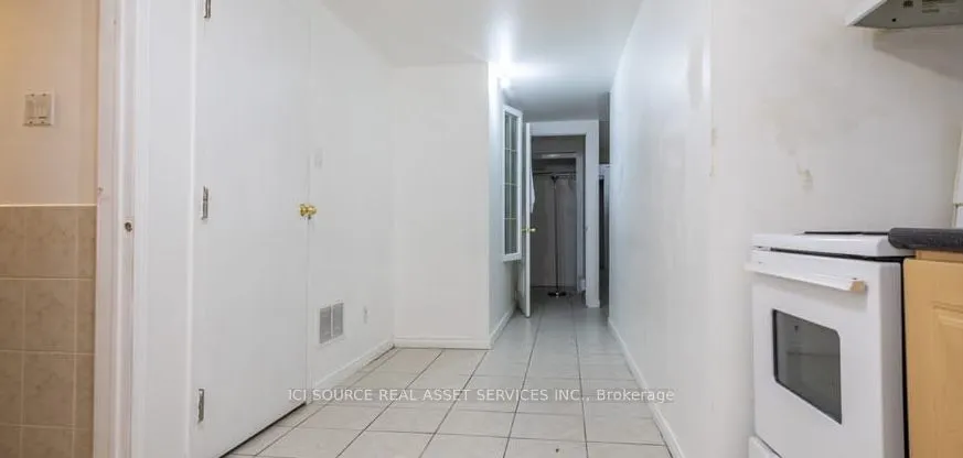 693 Euclid Avenue, #3