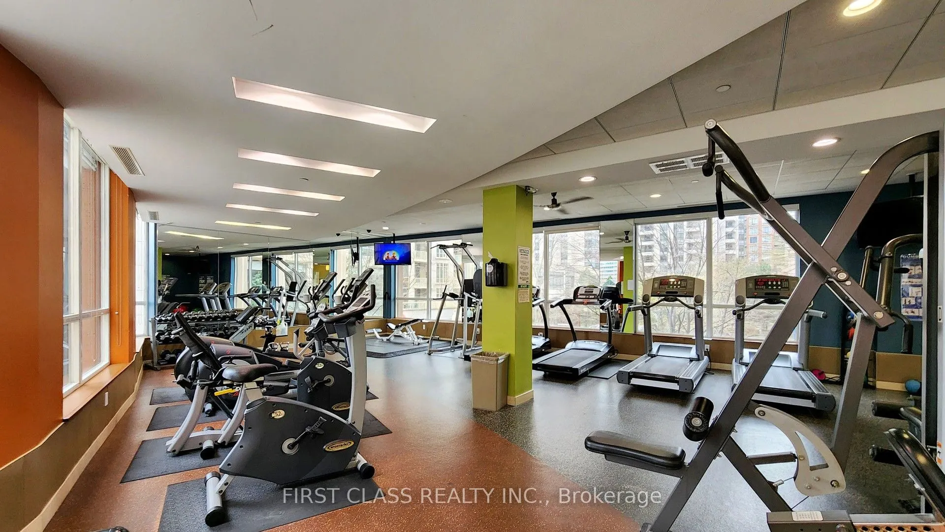 10 Northtown Way, #408