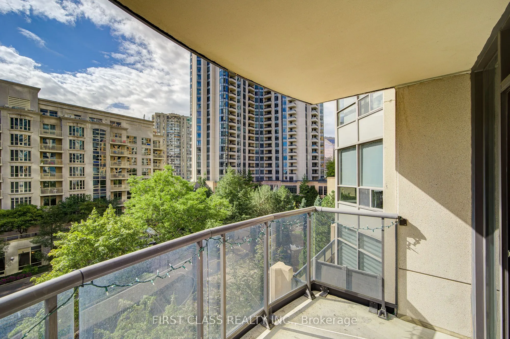 10 Northtown Way, #408