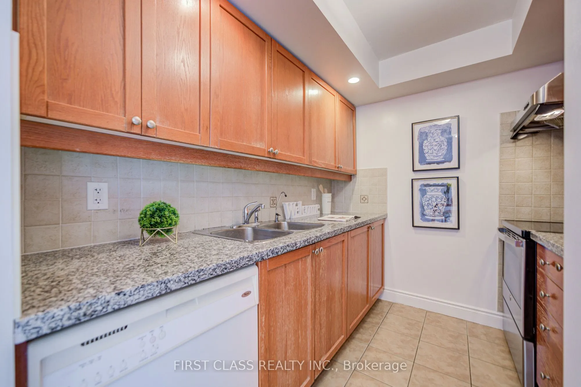 10 Northtown Way, #408