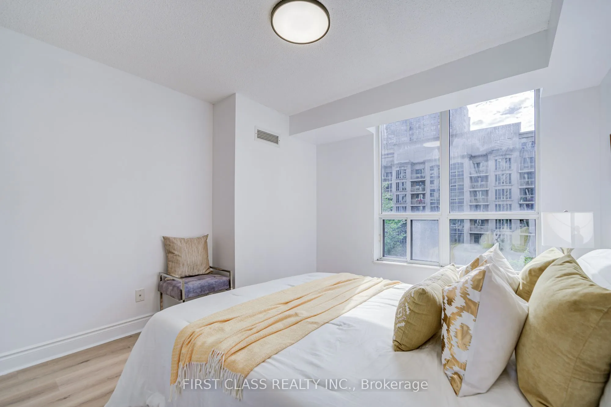 10 Northtown Way, #408