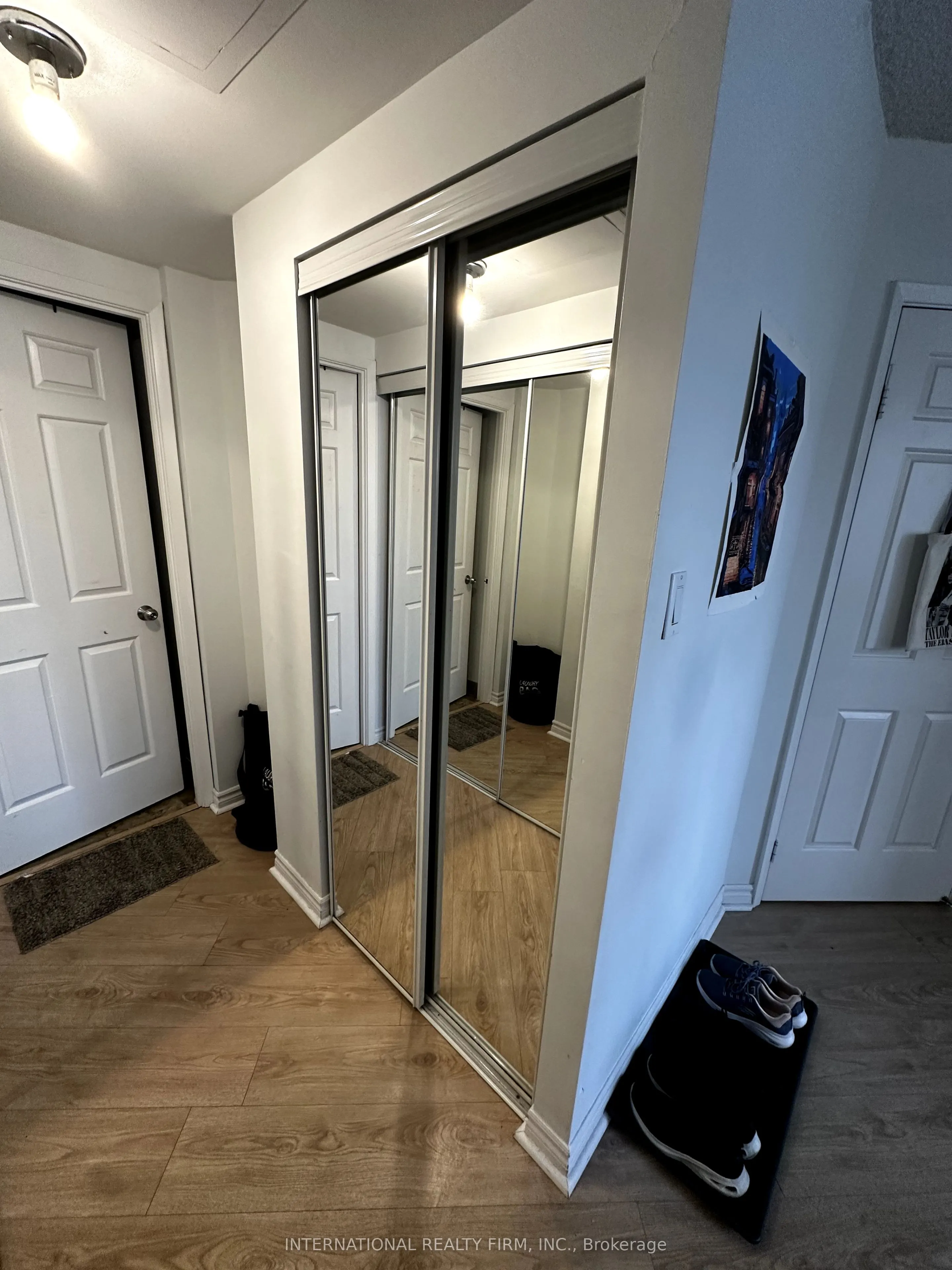 711 Bay Street, #716