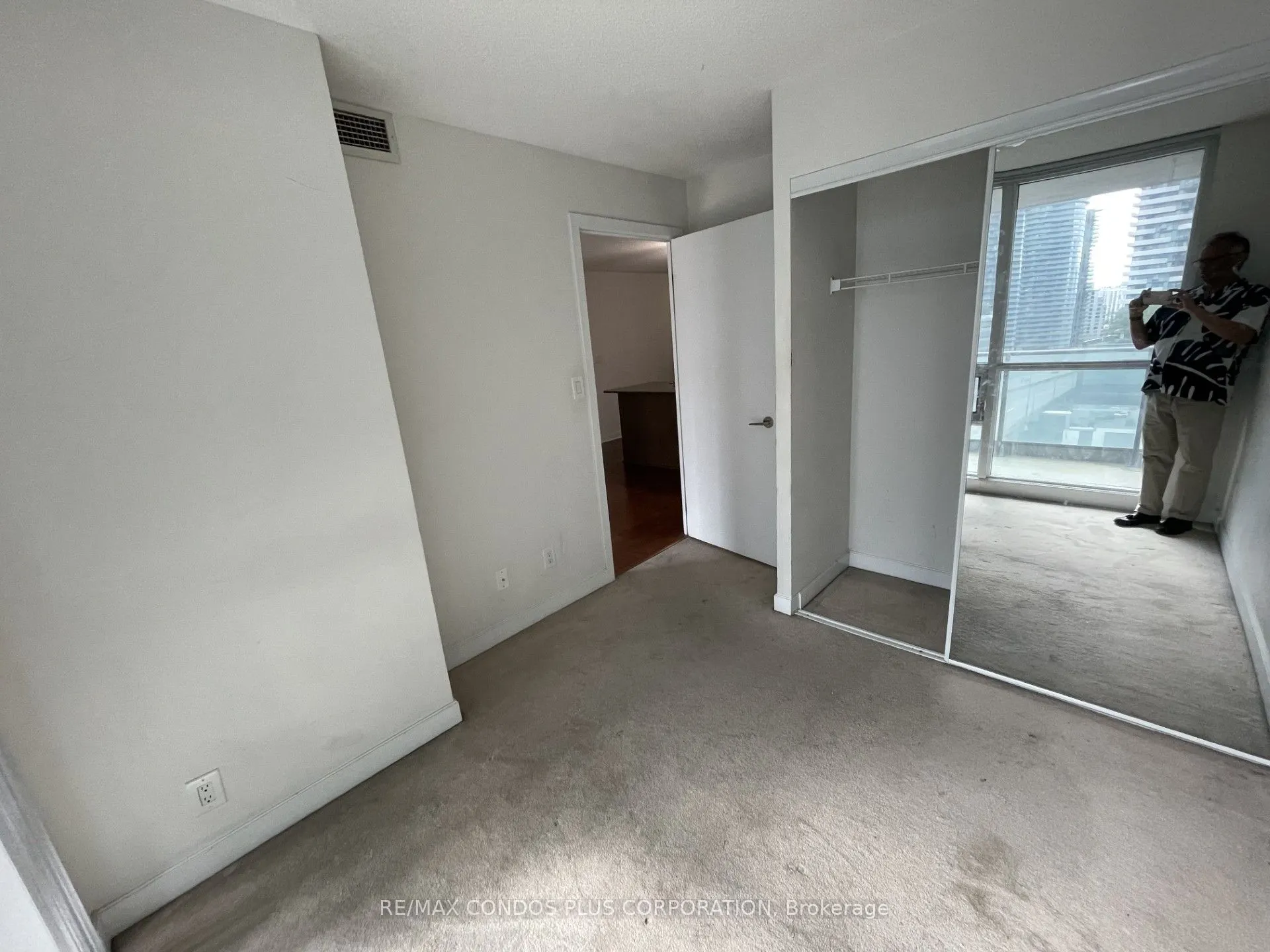 18 Harbour Street, #1311
