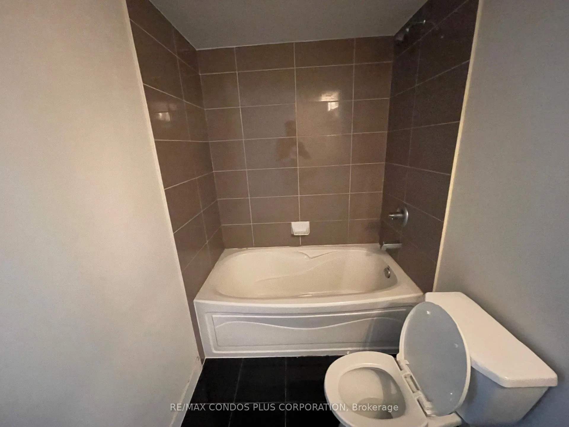 18 Harbour Street, #1311