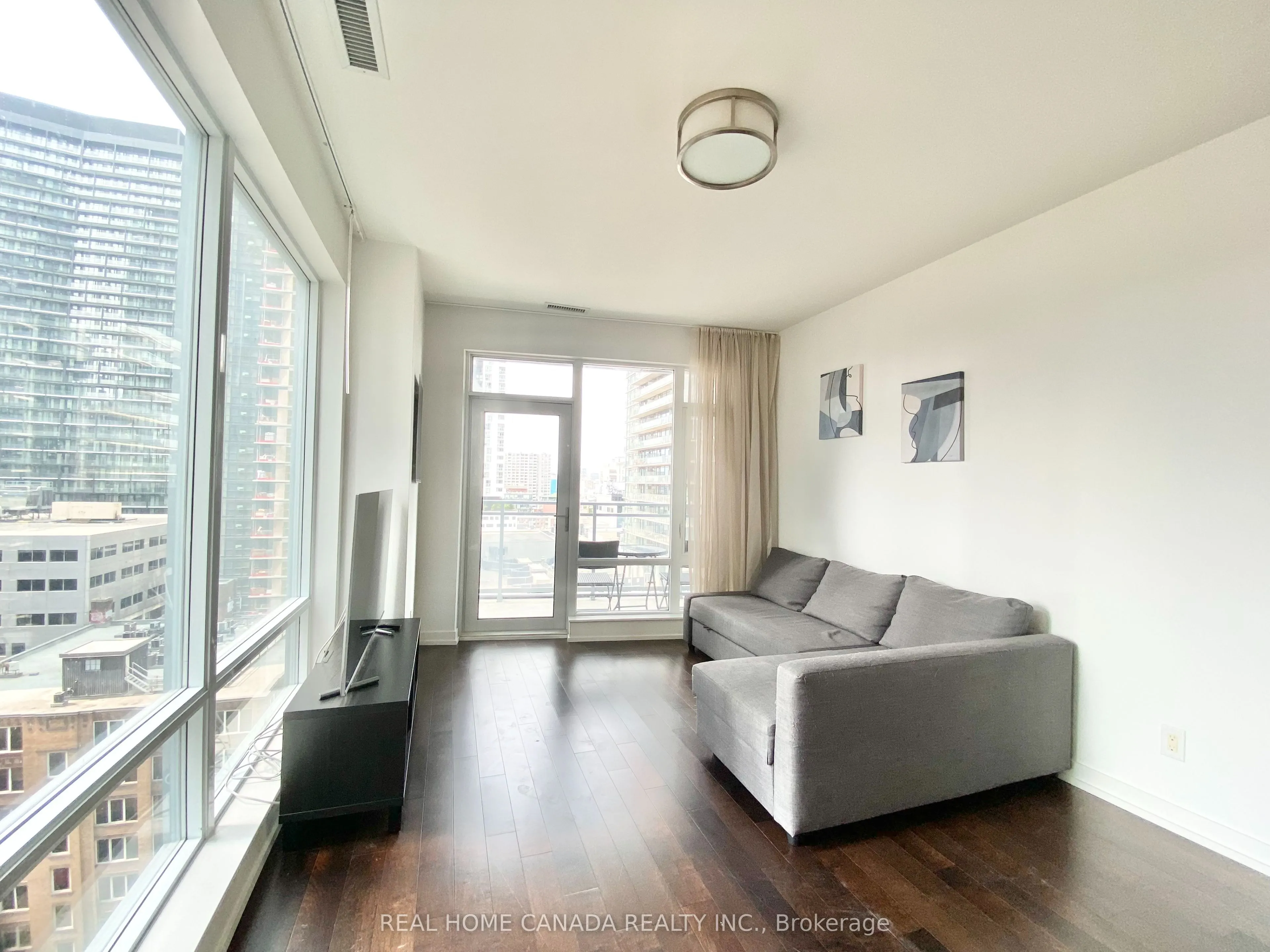 21 Widmer Street, #1302