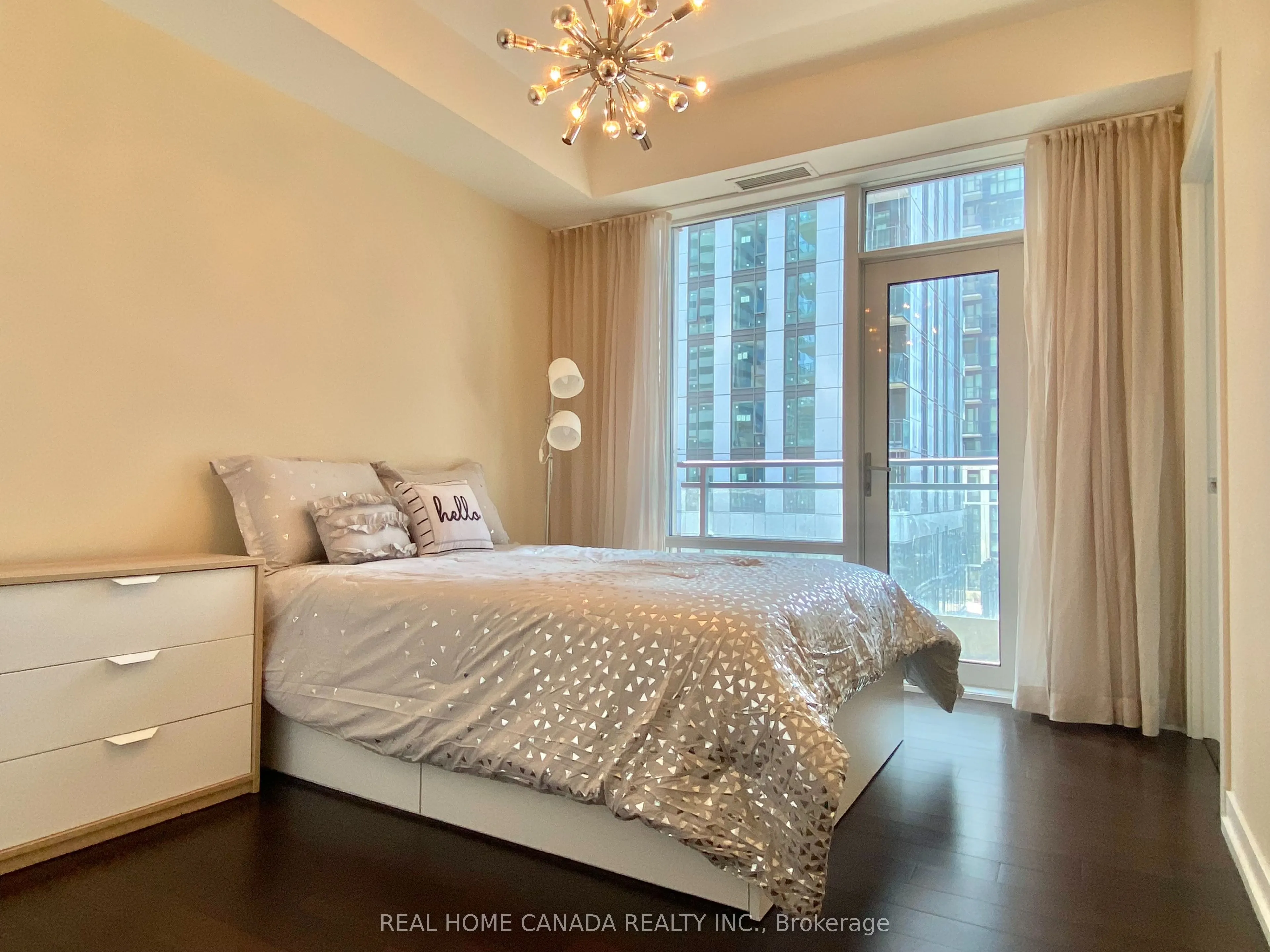 21 Widmer Street, #1302