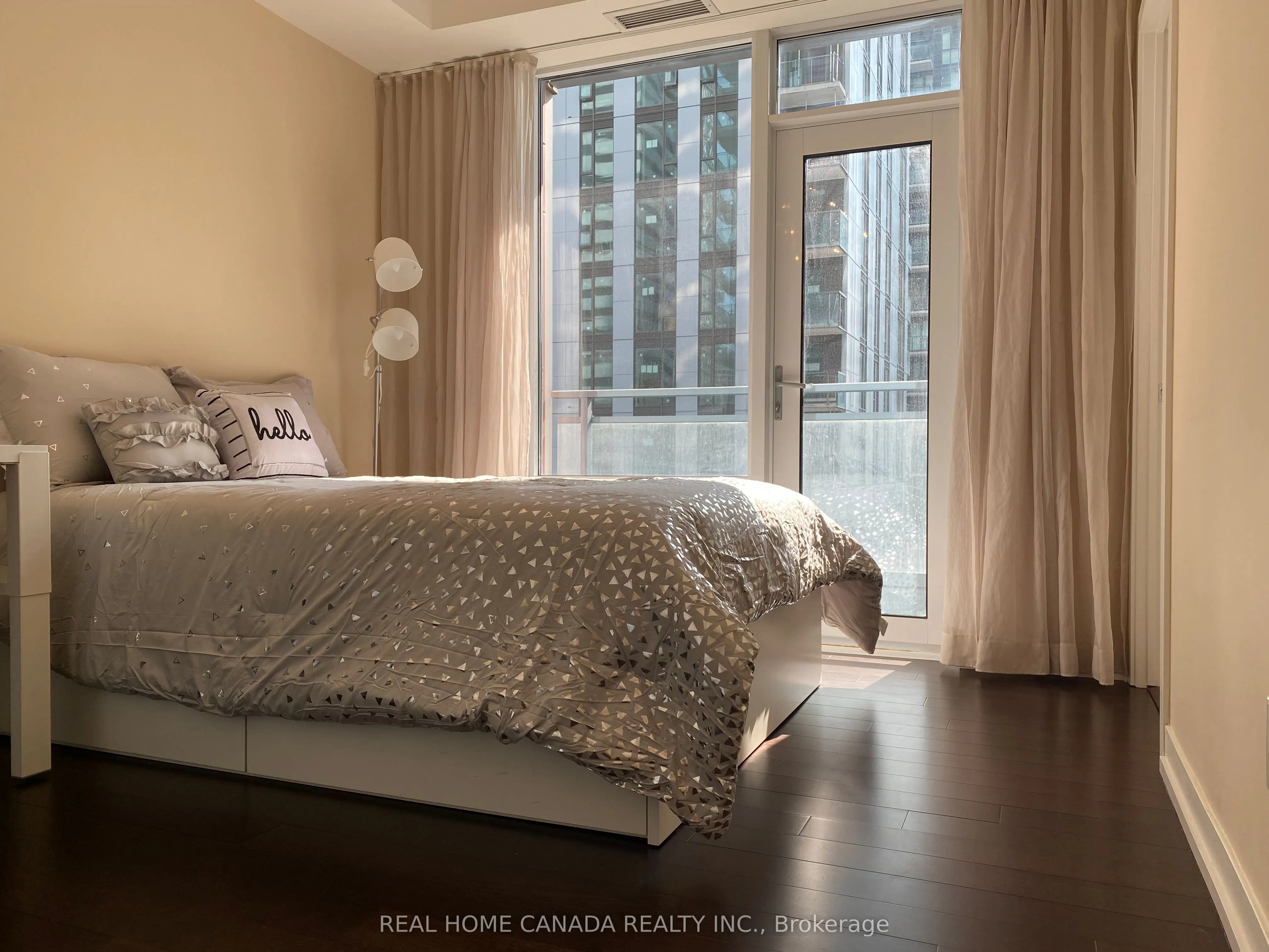 21 Widmer Street, #1302