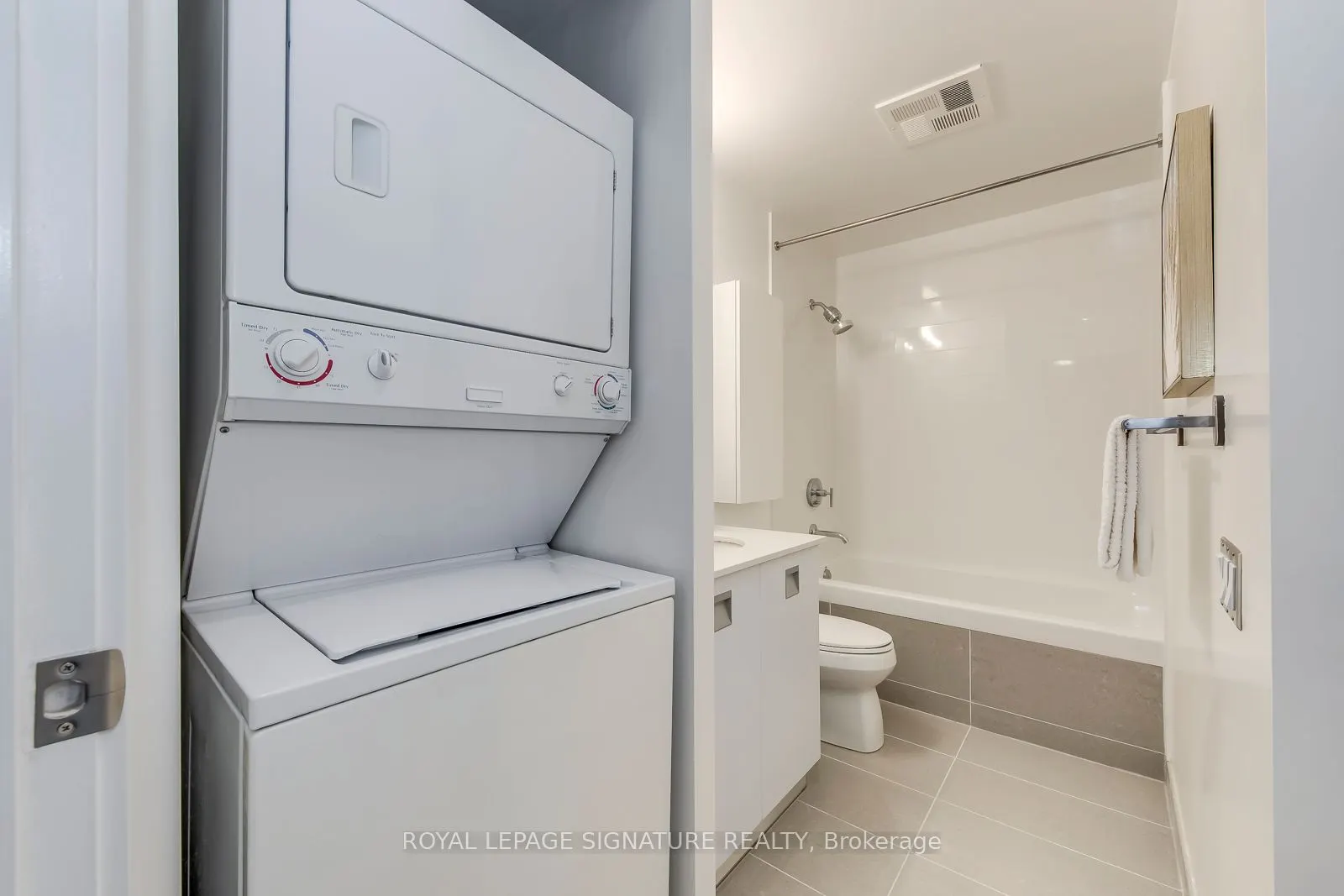 33 Charles Street E, #3001