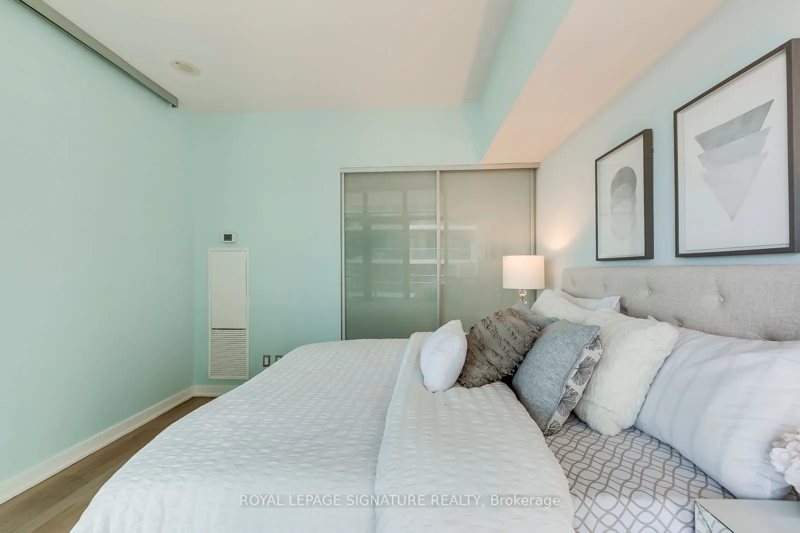 33 Charles Street E, #3001