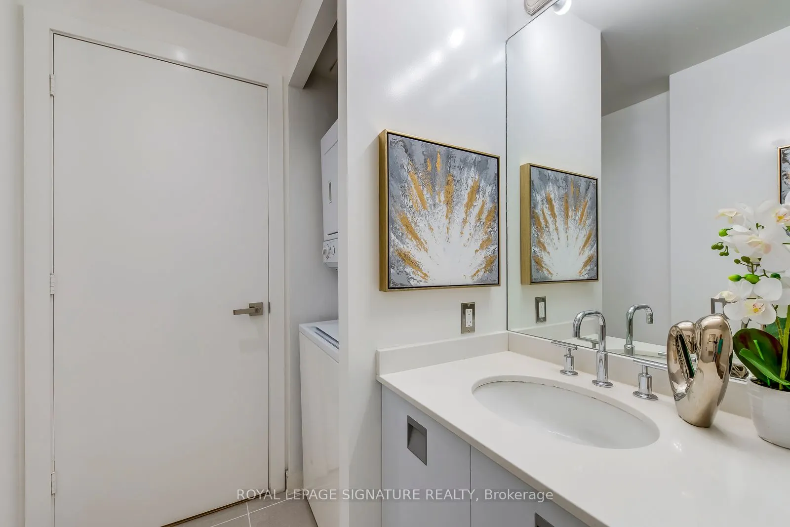 33 Charles Street E, #3001