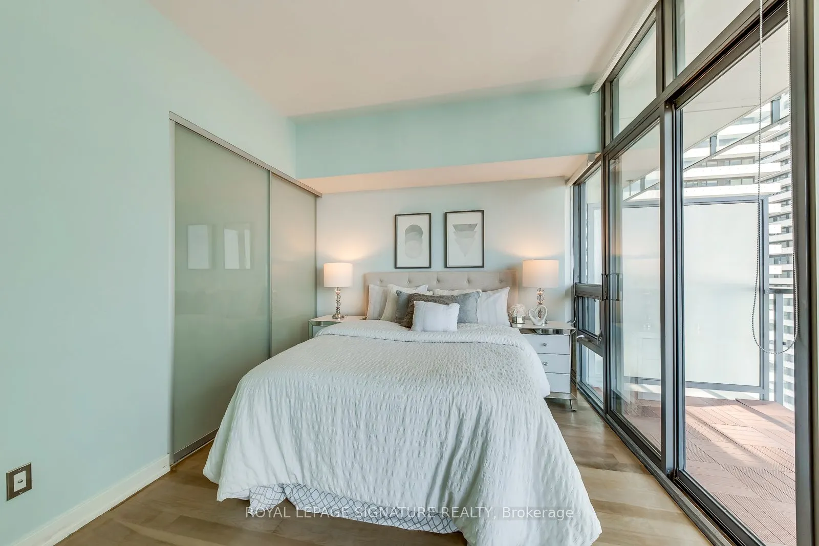 33 Charles Street E, #3001