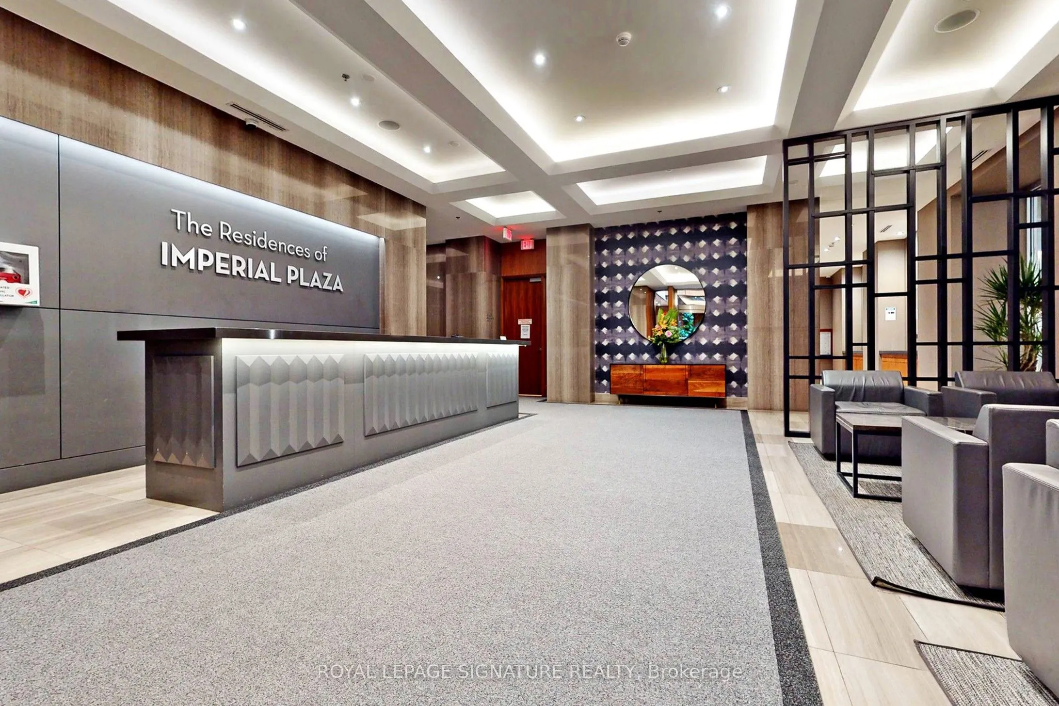 111 St Clair Avenue W, #925