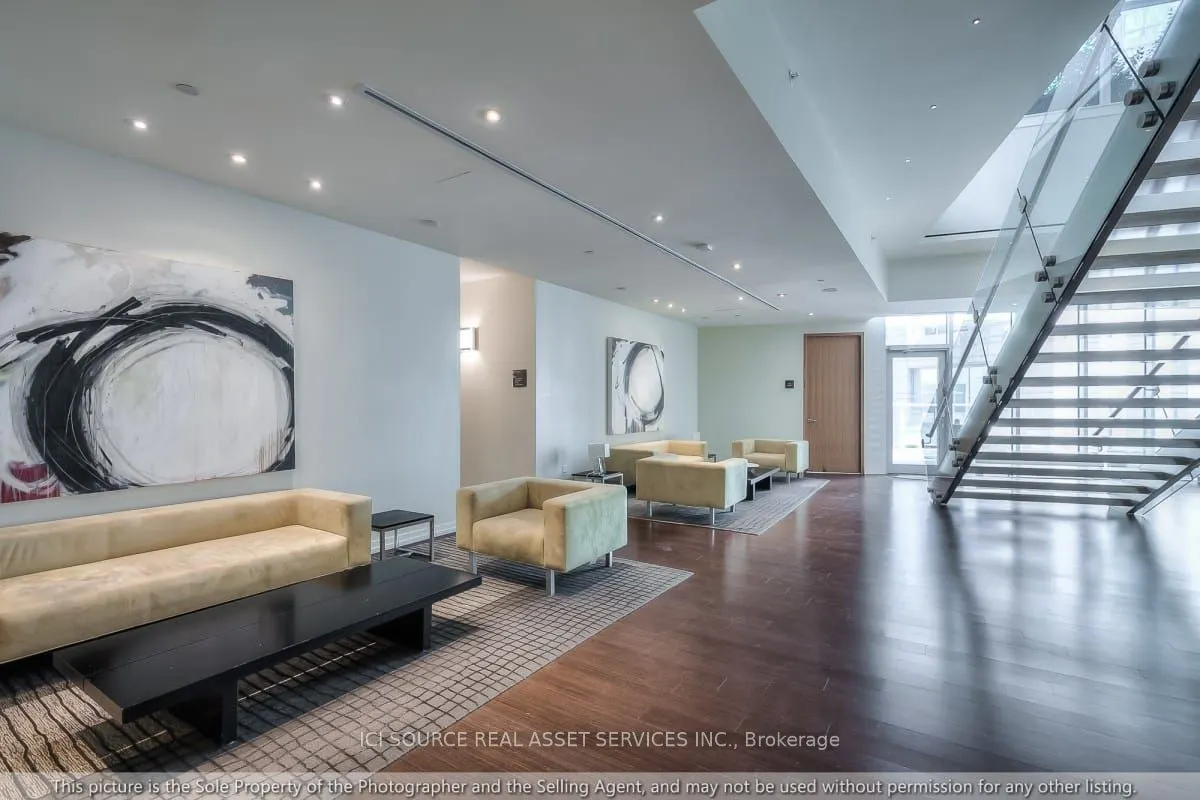 2191 Yonge Street, #1706