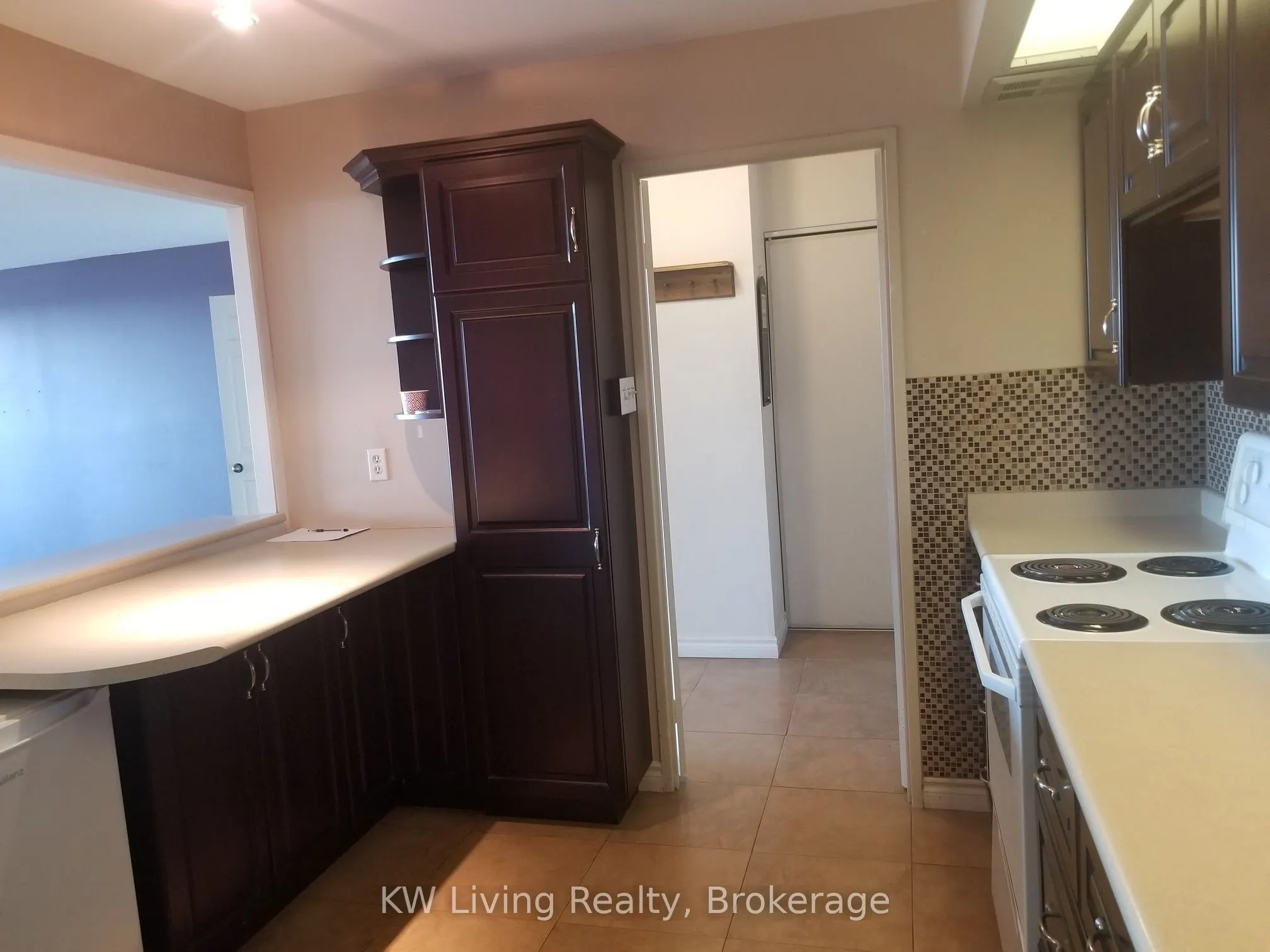 33 Elmhurst Avenue, #2106