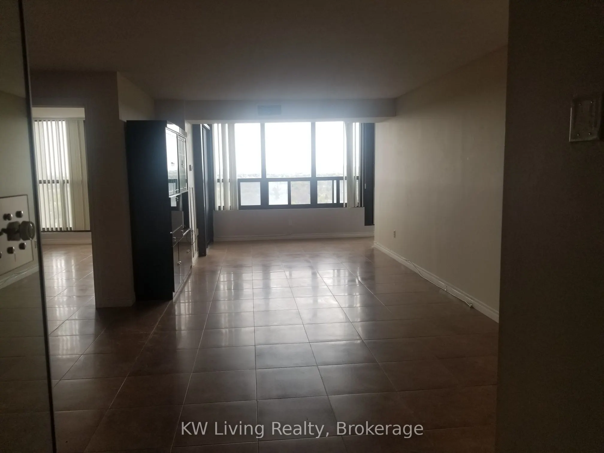 33 Elmhurst Avenue, #2106