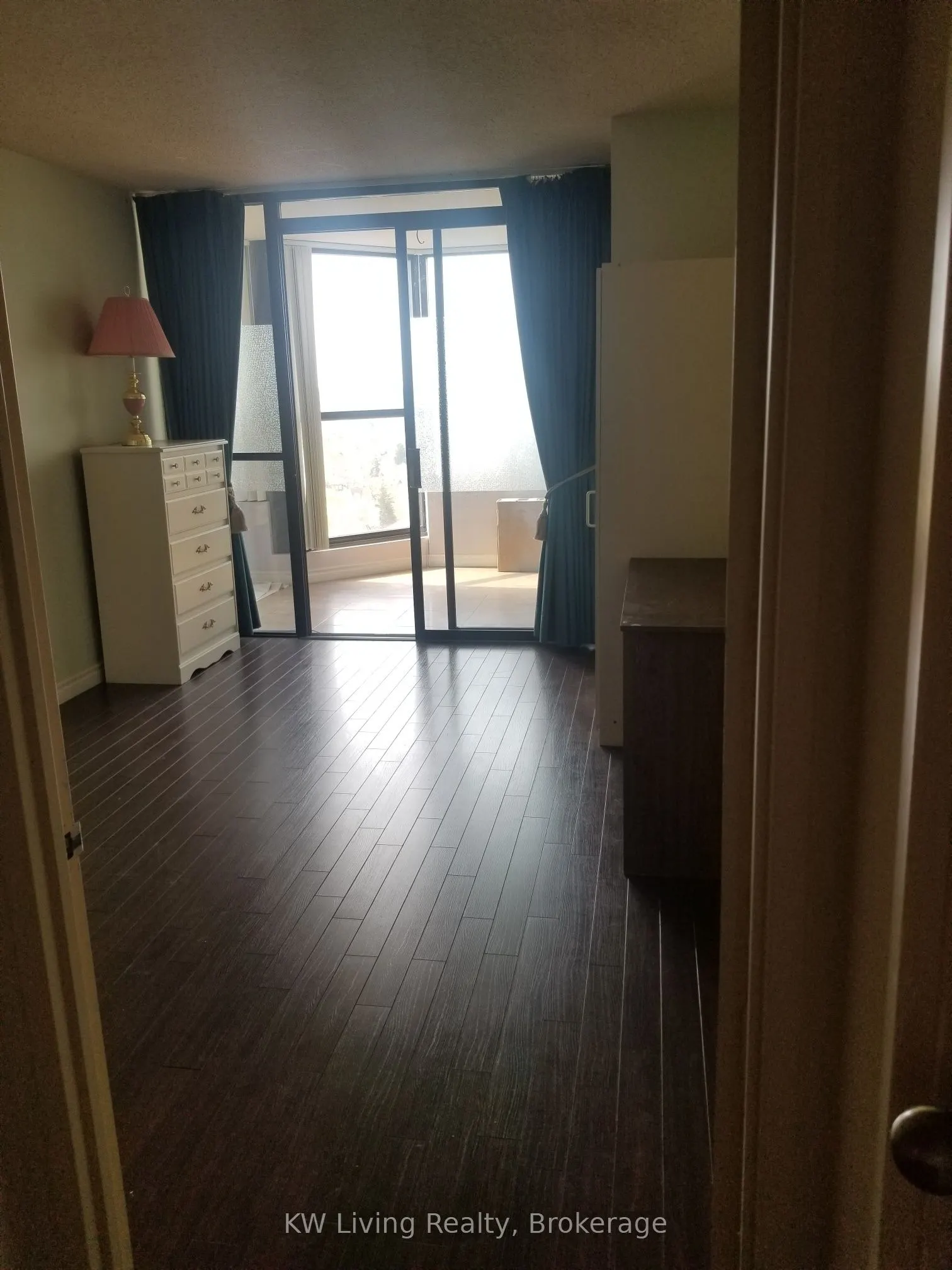 33 Elmhurst Avenue, #2106