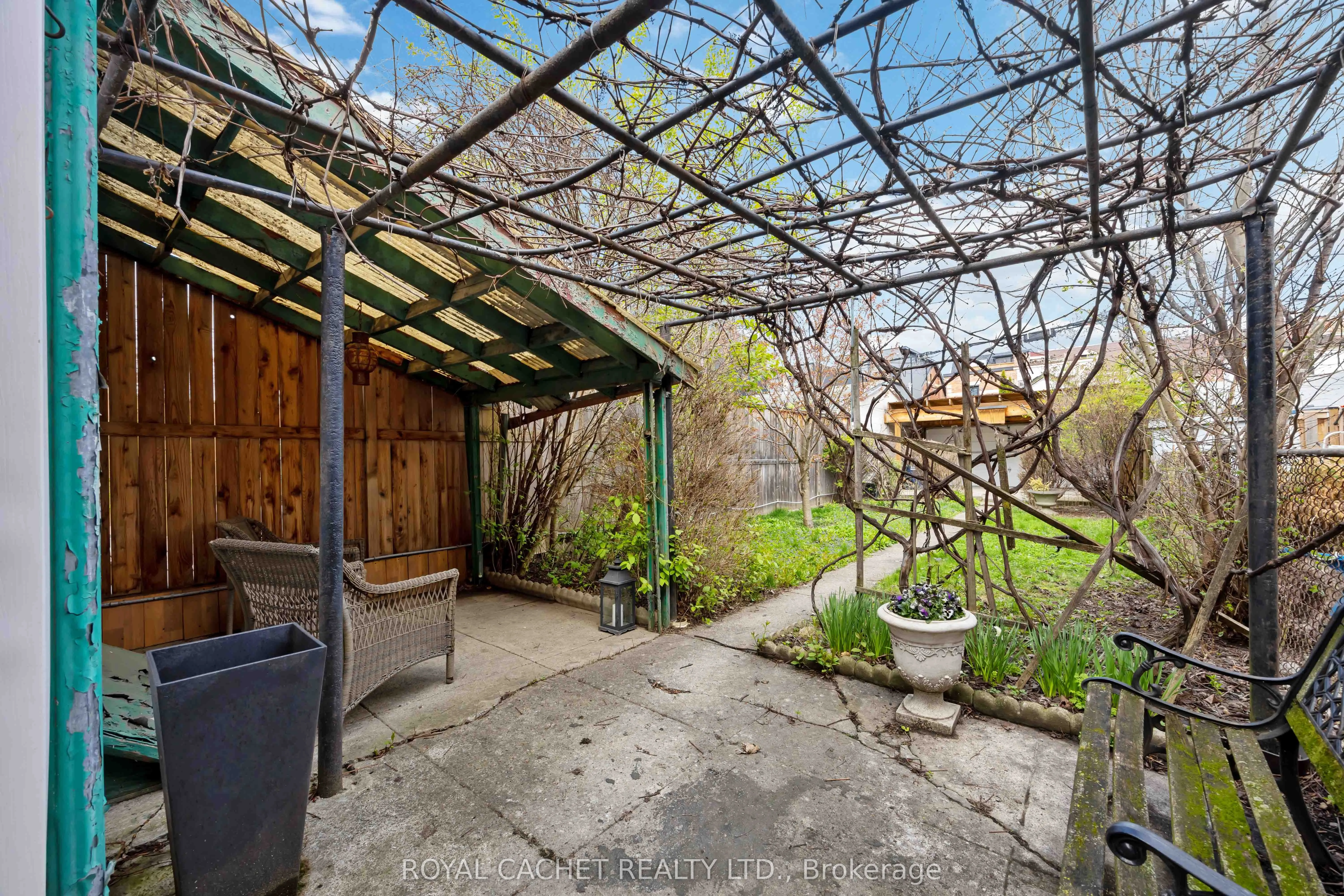 157 Lisgar Street