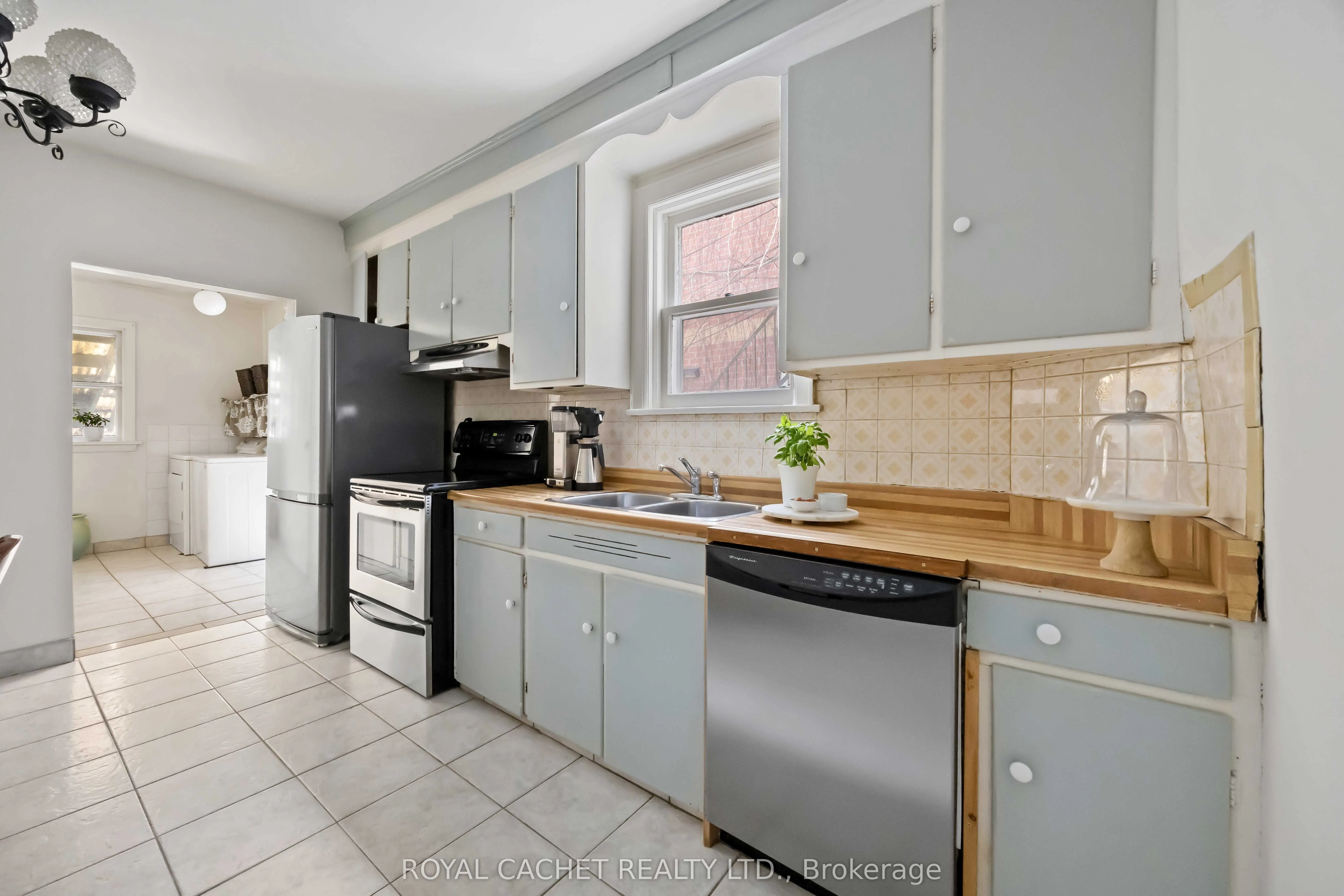 157 Lisgar Street