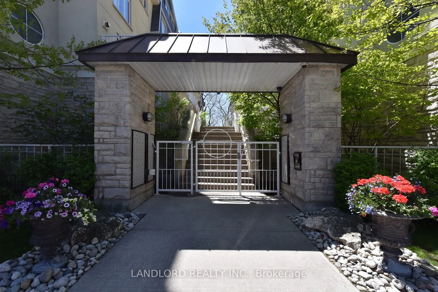 38 Stadium Road, #657