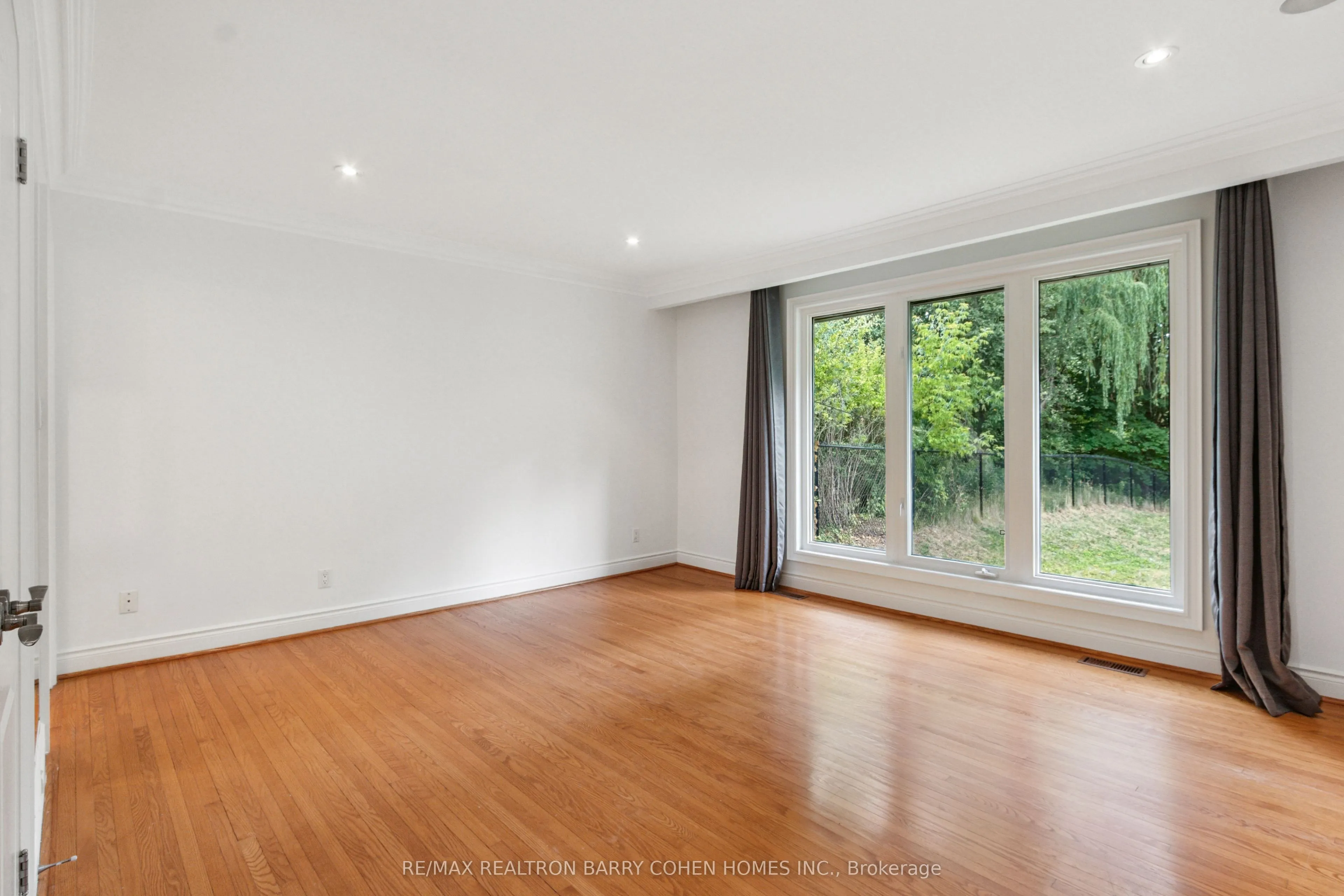 58 Hawksbury Drive N