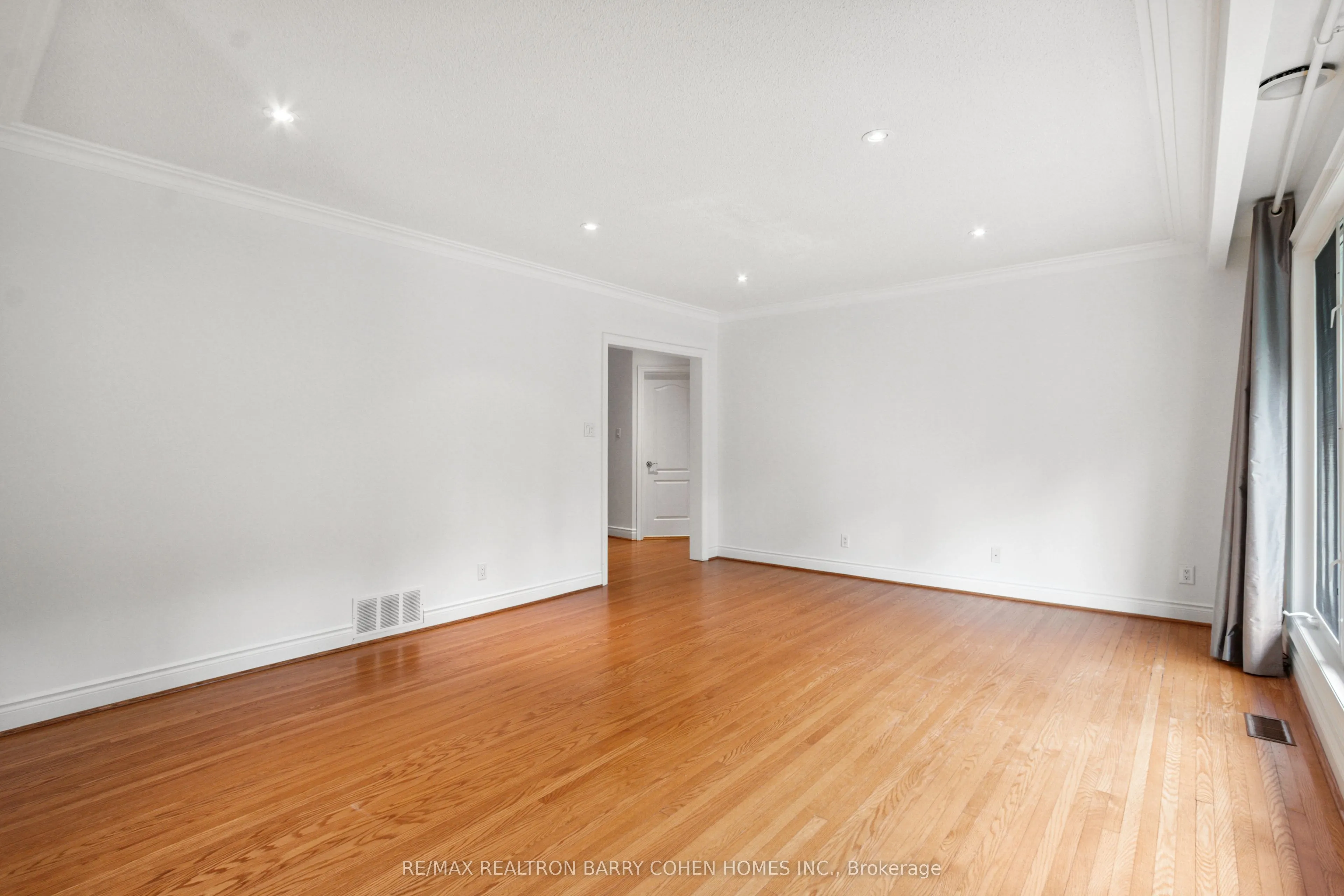 58 Hawksbury Drive N