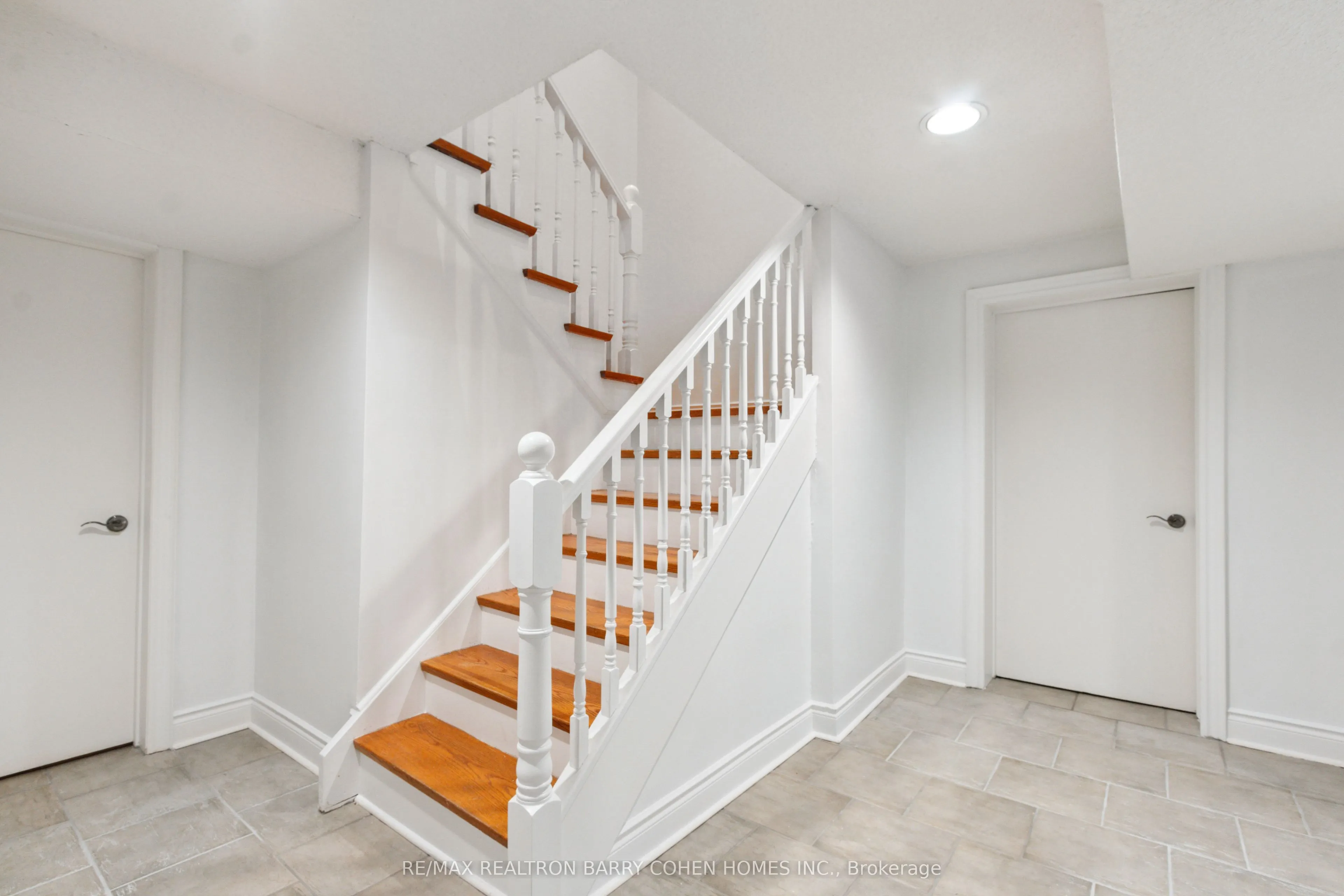 58 Hawksbury Drive N