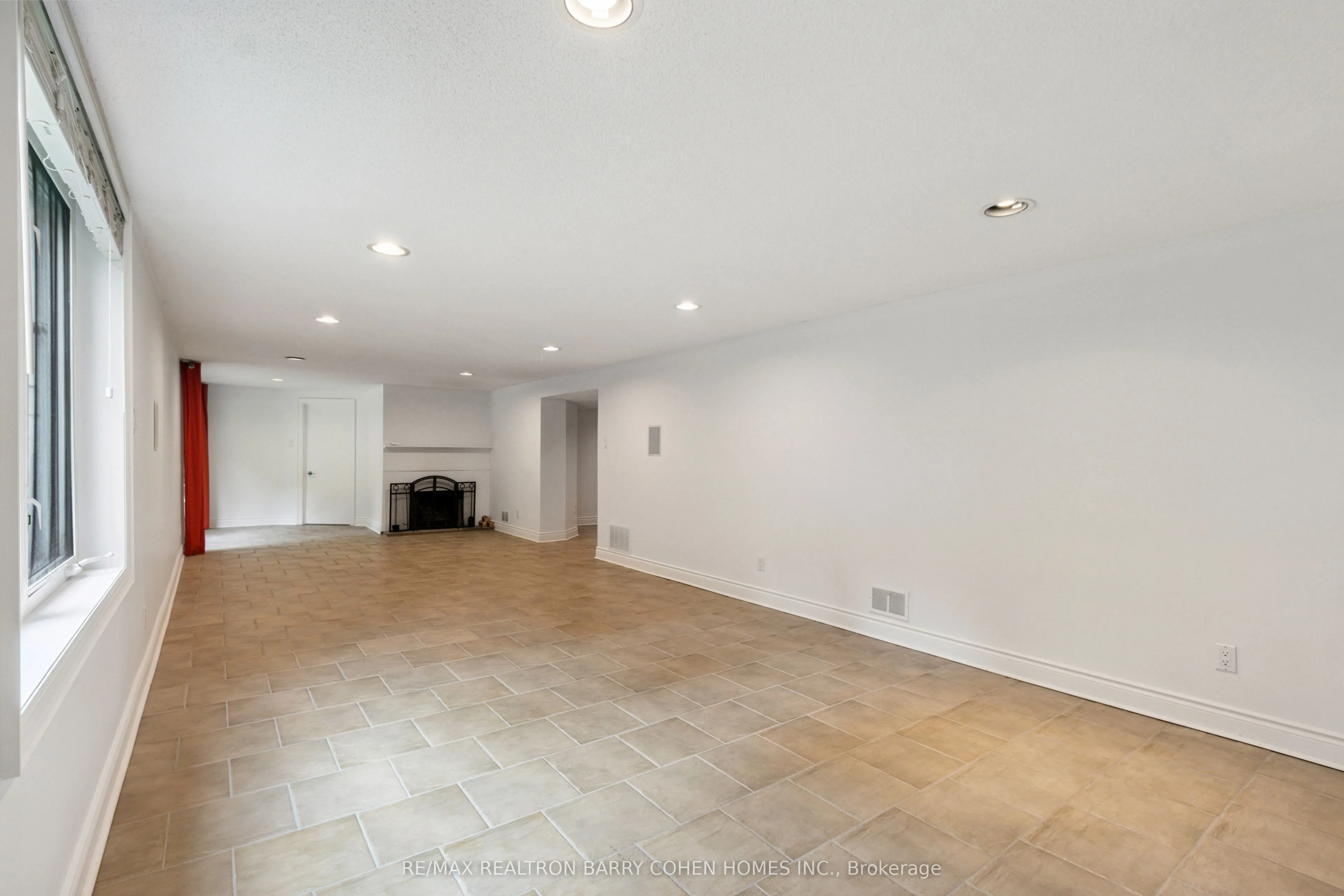 58 Hawksbury Drive N