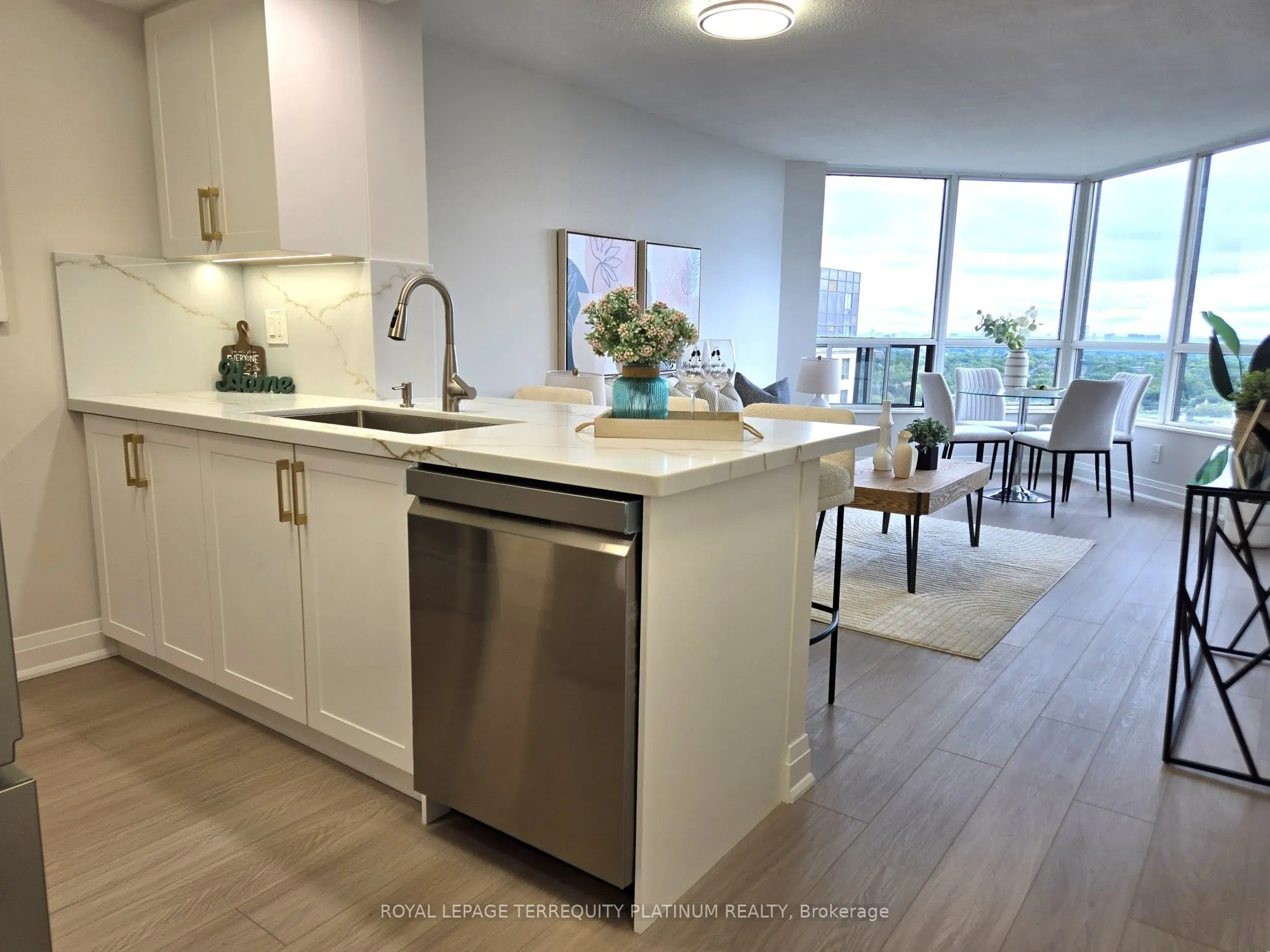 10 Northtown Way, #2013