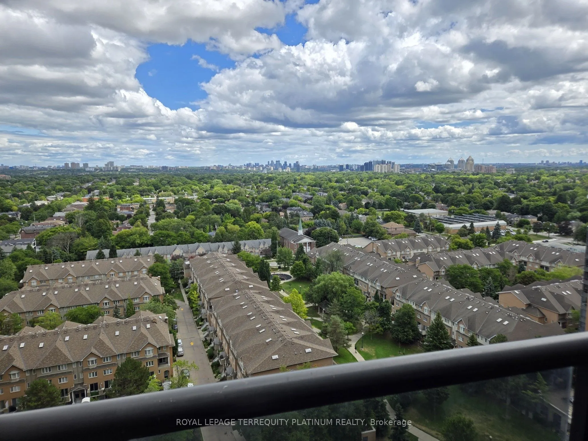 10 Northtown Way, #2013