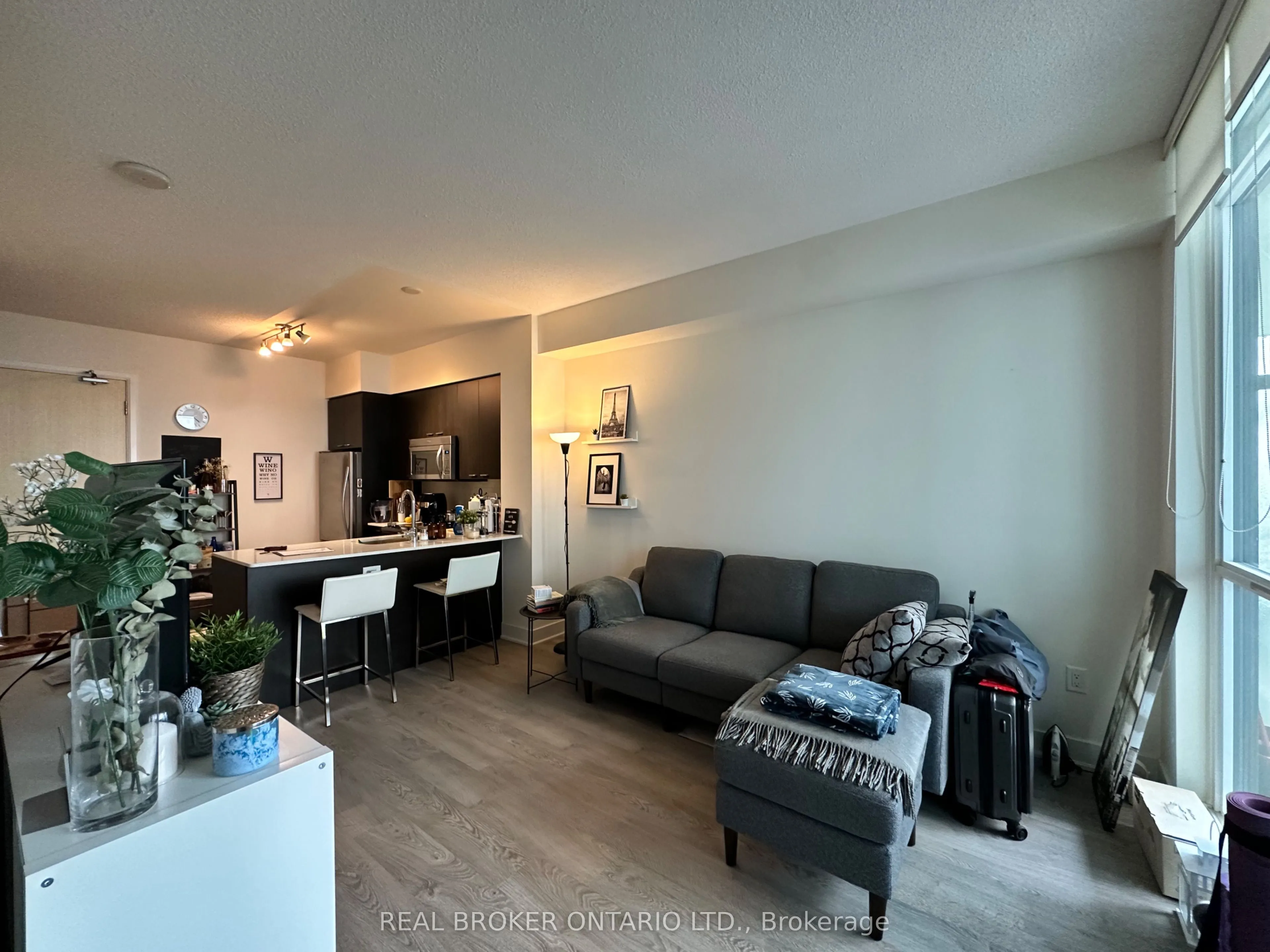 30 Roehampton Avenue, #307