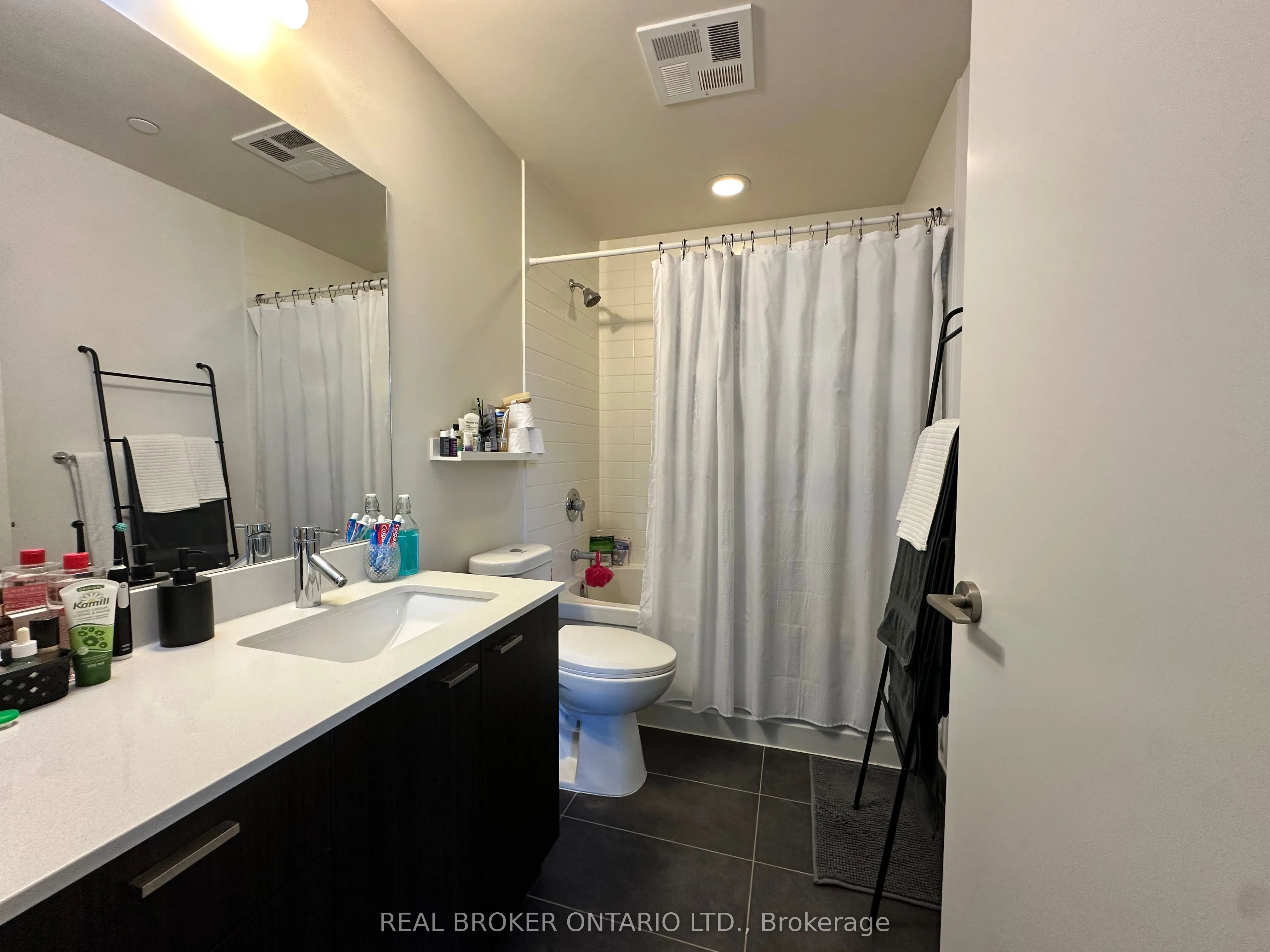 30 Roehampton Avenue, #307