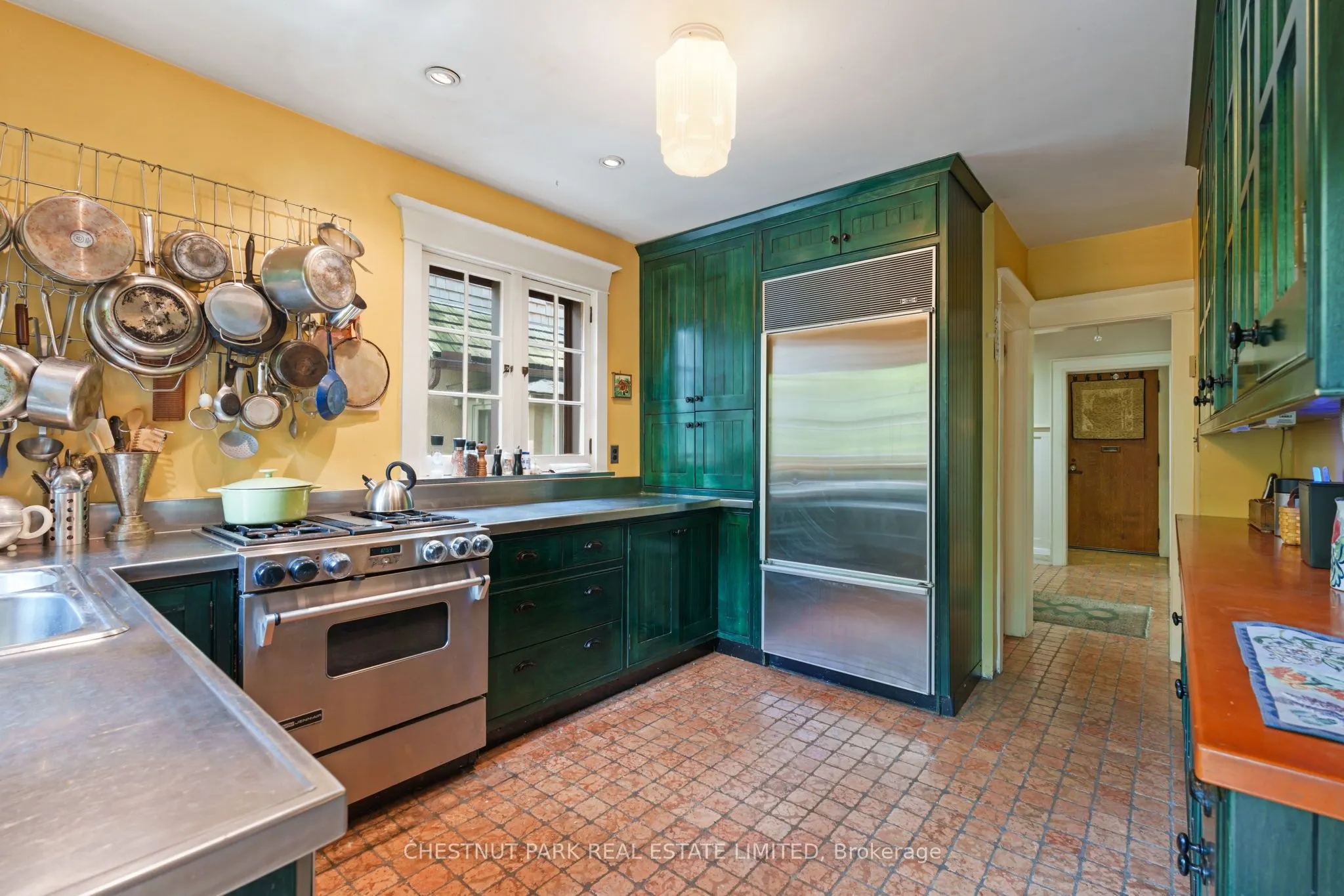 18 Wychwood Park