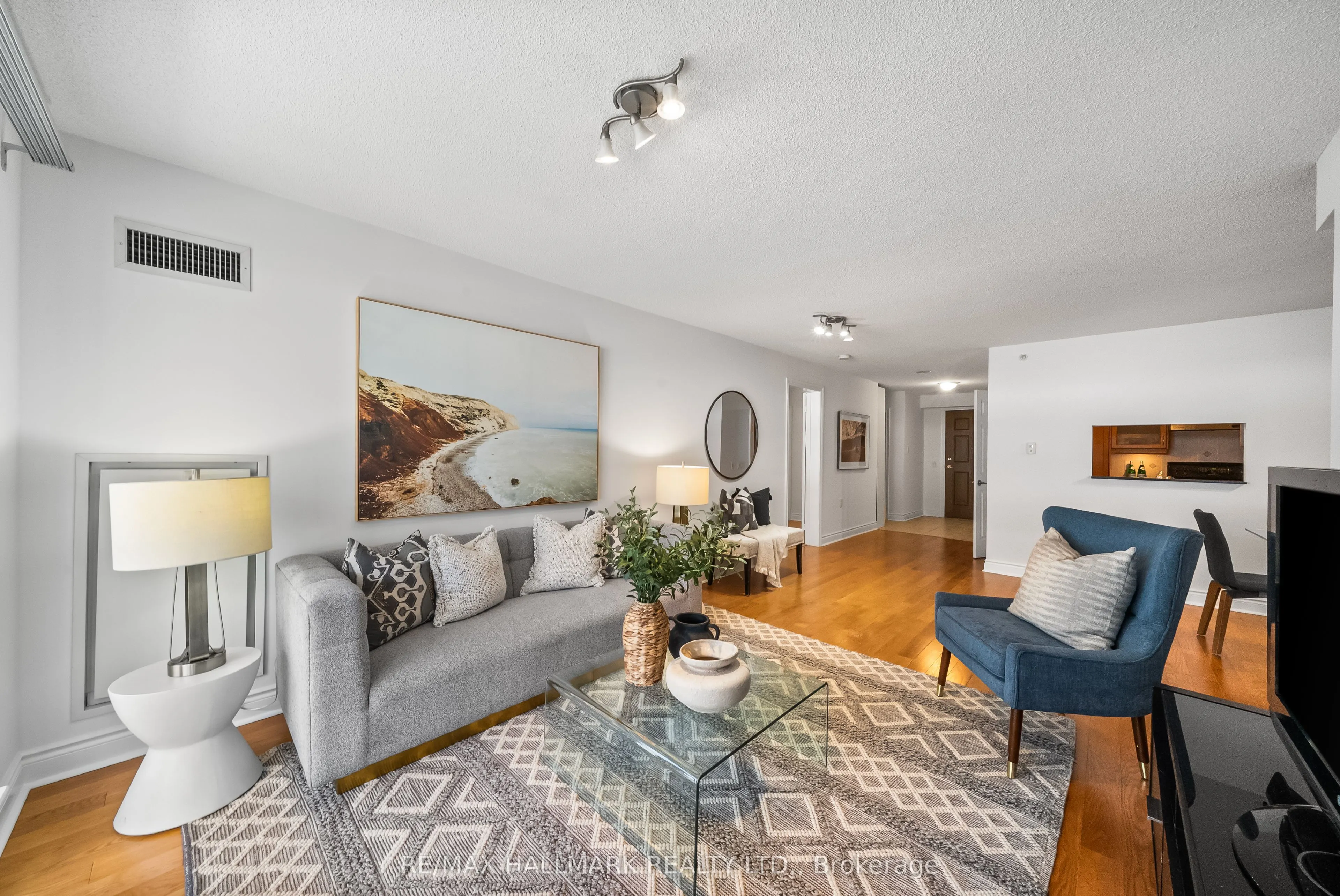 12 Rean Drive, #506