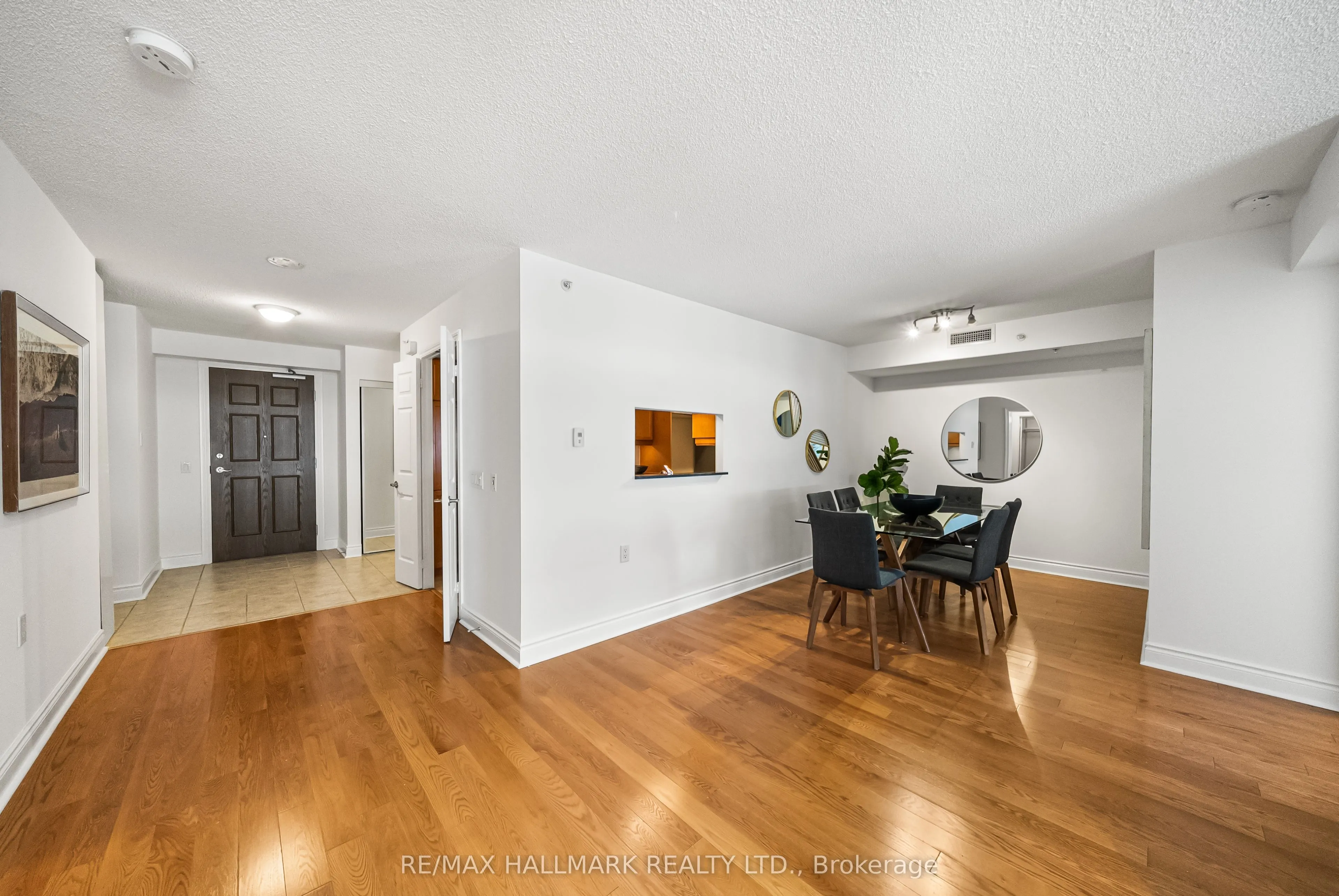 12 Rean Drive, #506