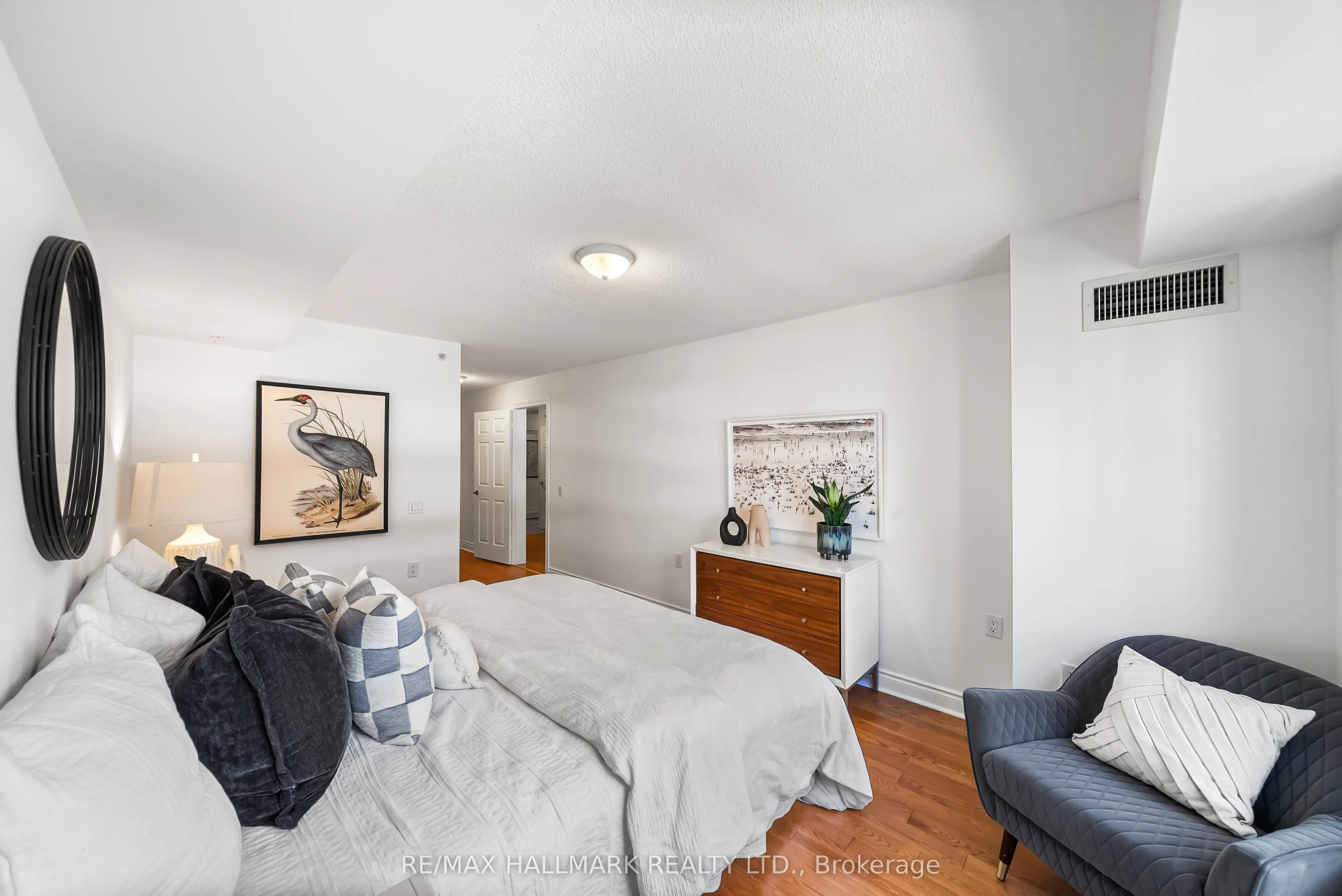 12 Rean Drive, #506