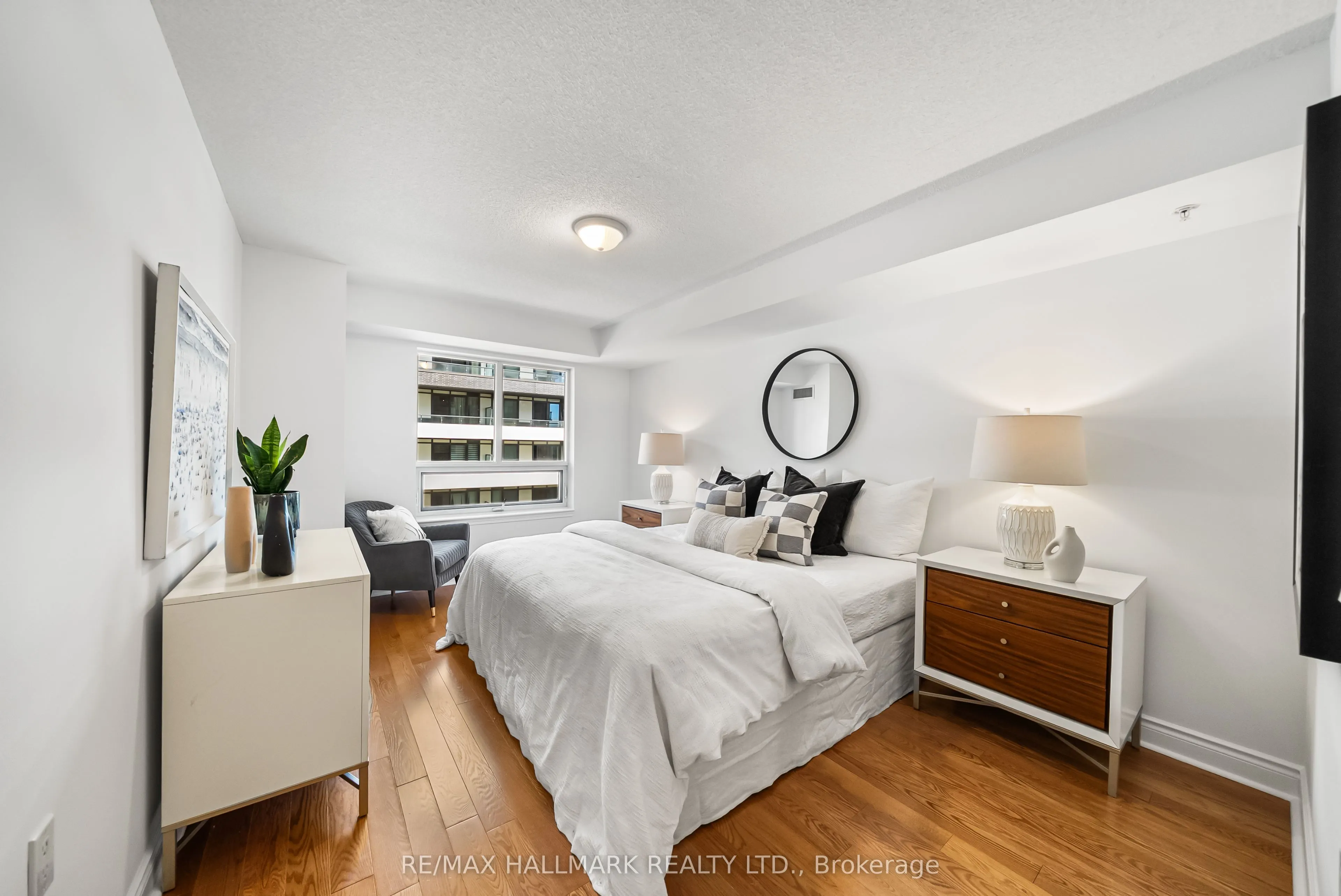 12 Rean Drive, #506