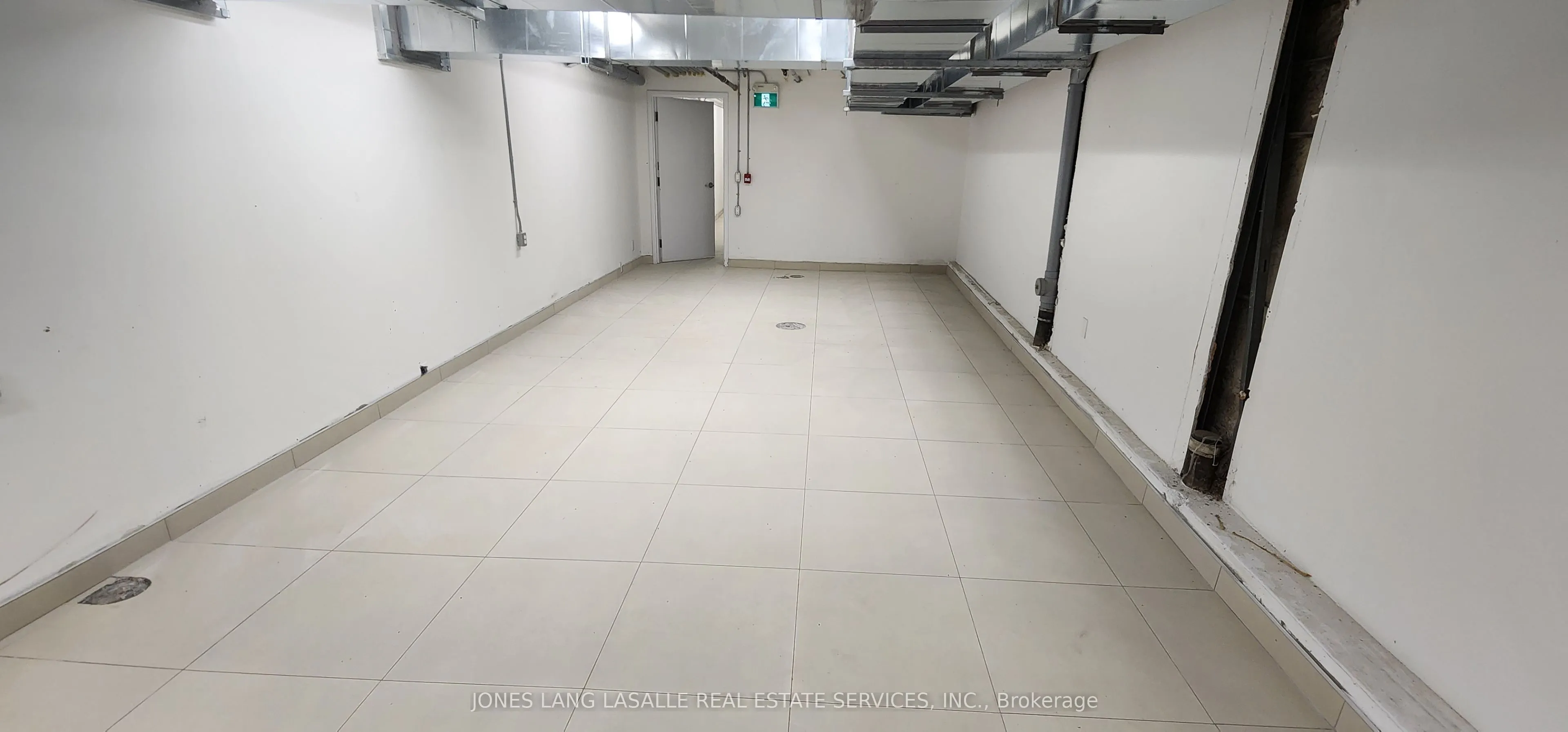 2579 Yonge Street