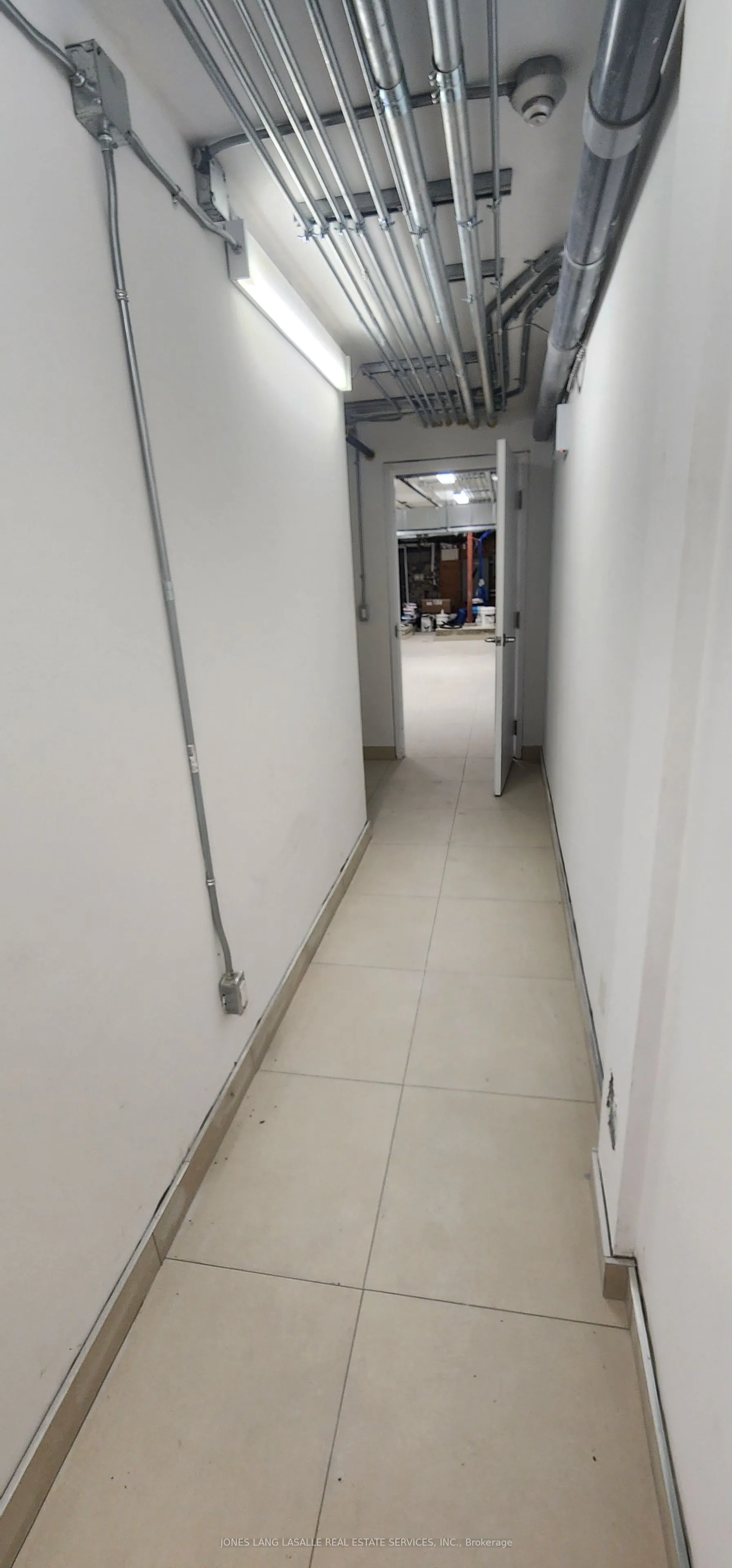 2579 Yonge Street