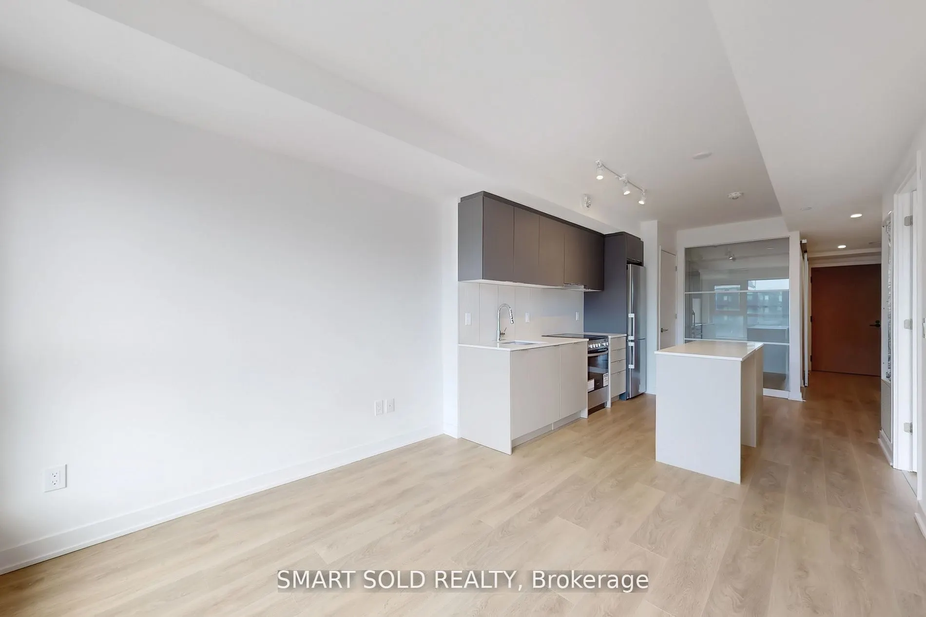 8 Tippett Road, #628