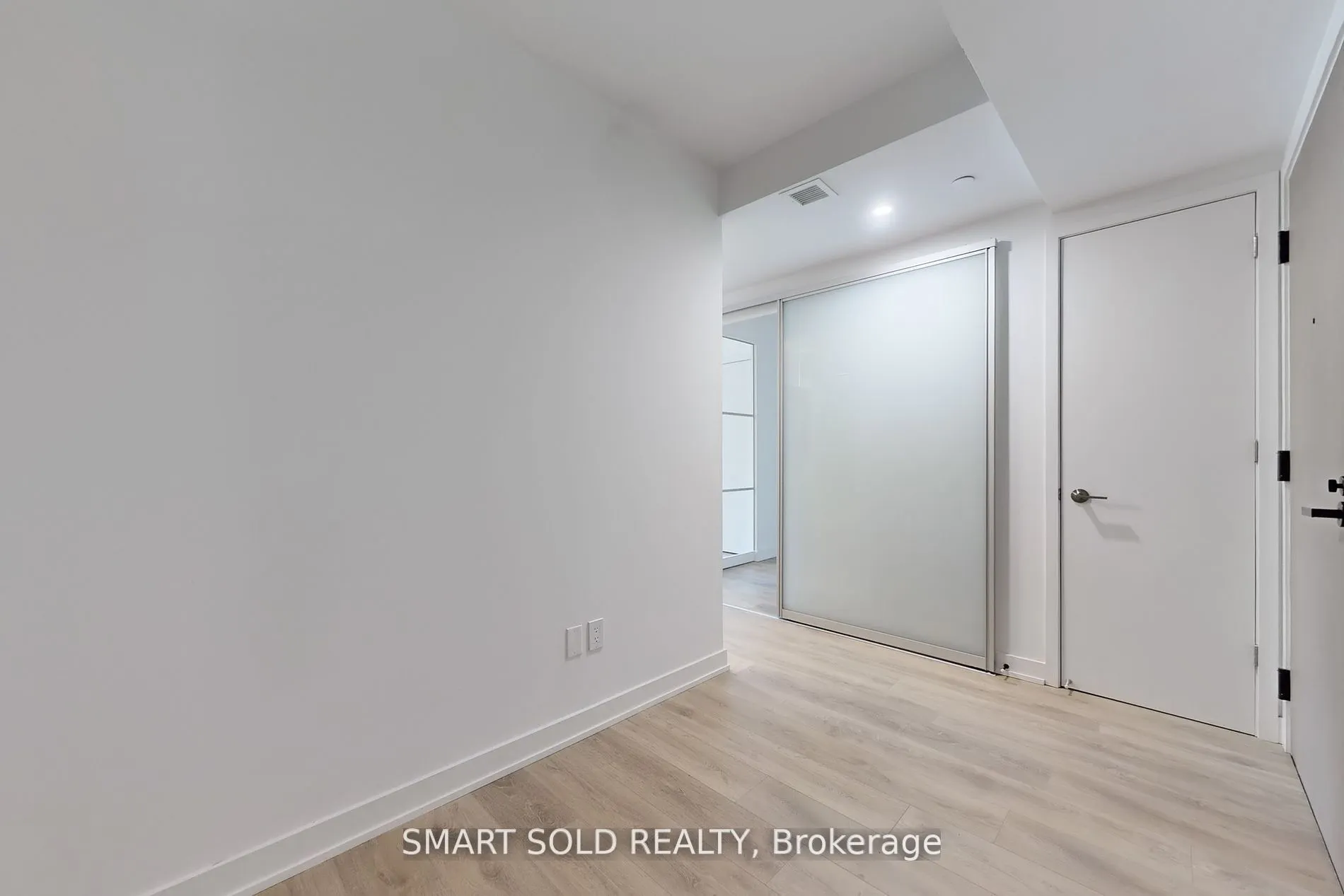 8 Tippett Road, #628