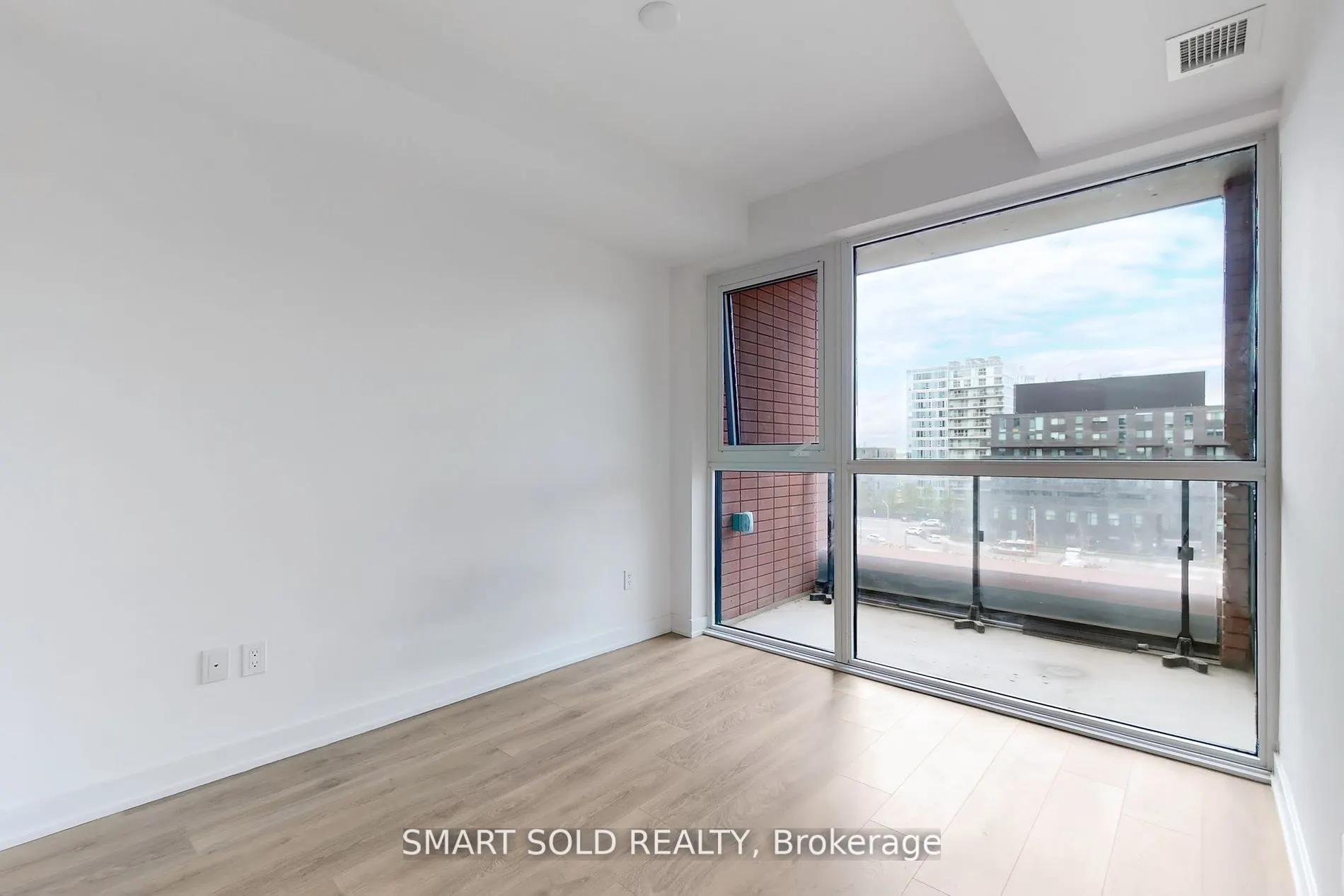 8 Tippett Road, #628