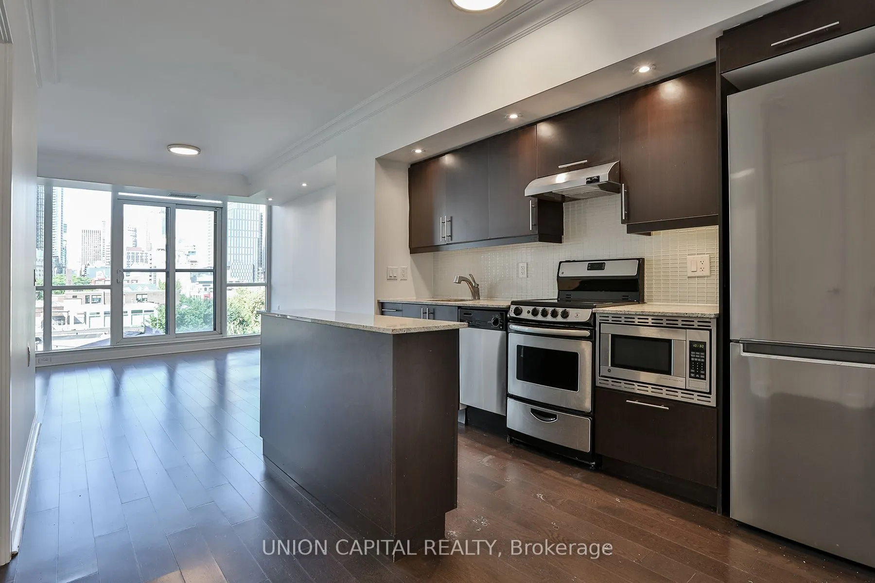 320 Richmond Street E, #610