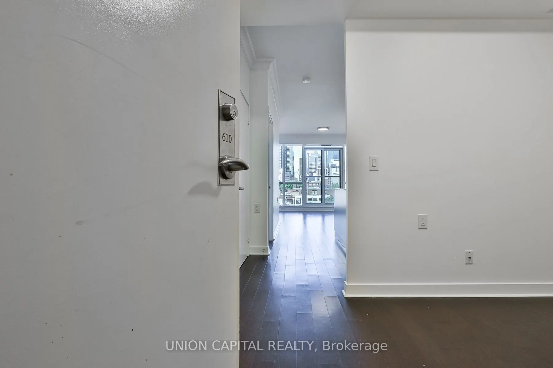 320 Richmond Street E, #610