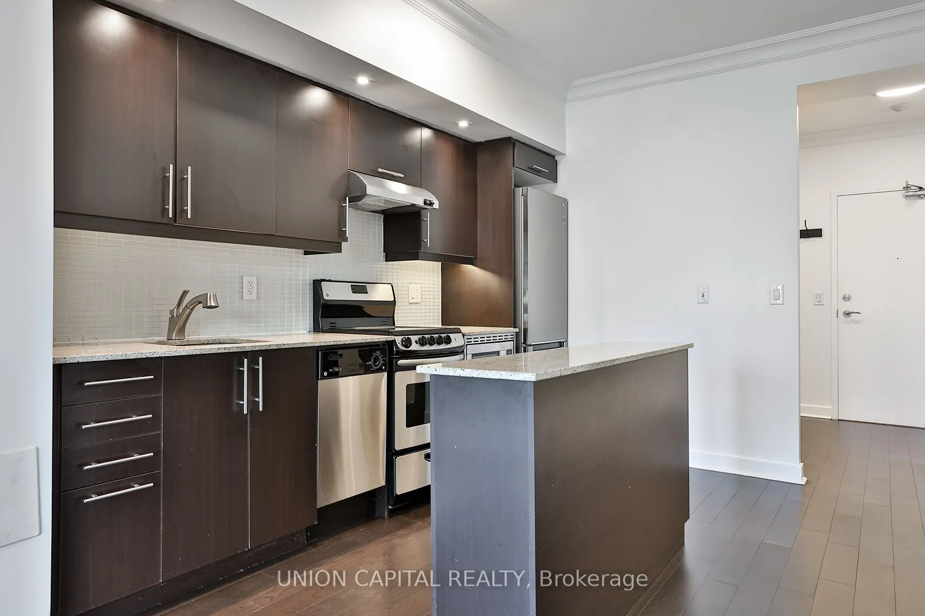 320 Richmond Street E, #610