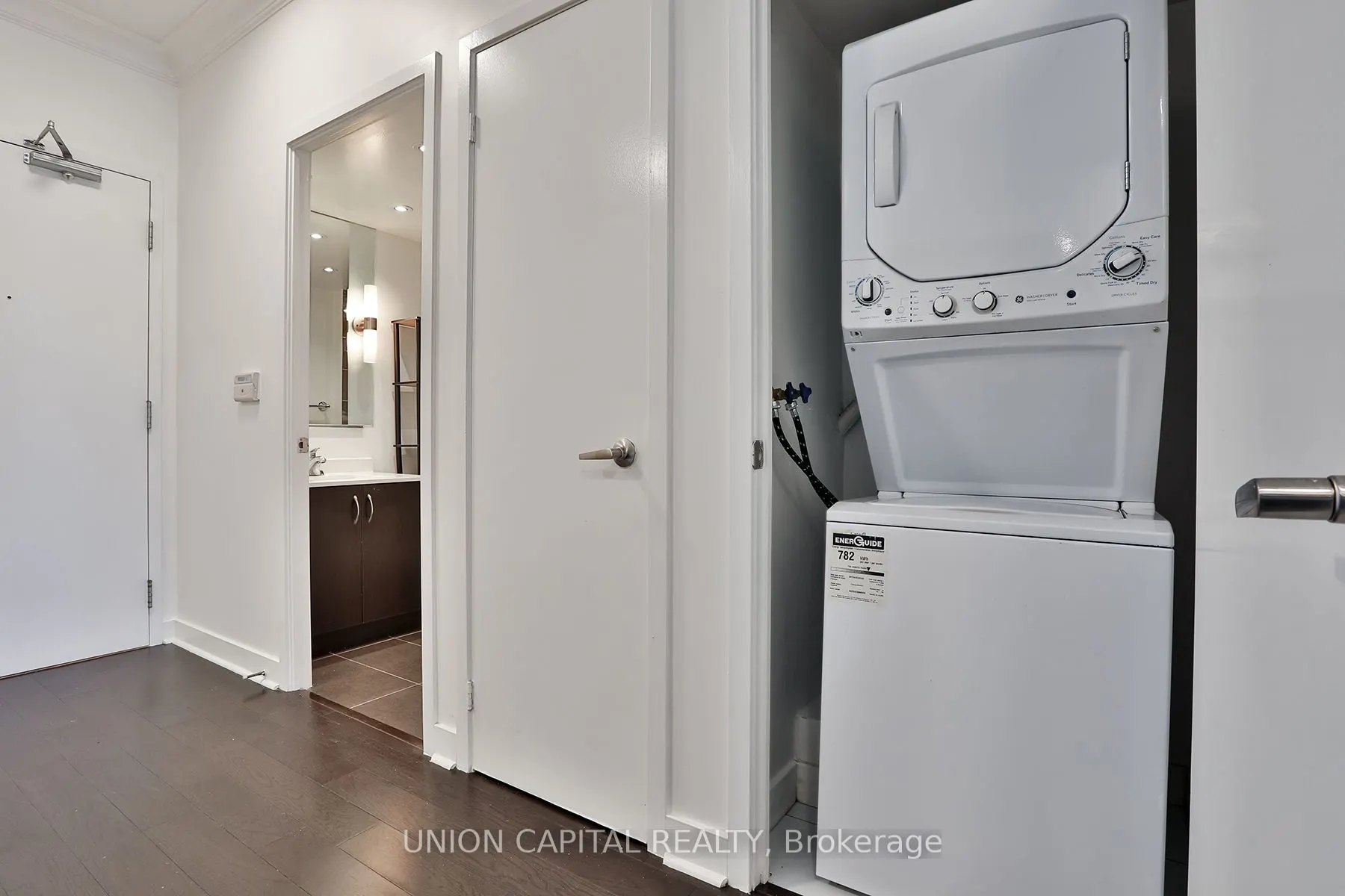 320 Richmond Street E, #610
