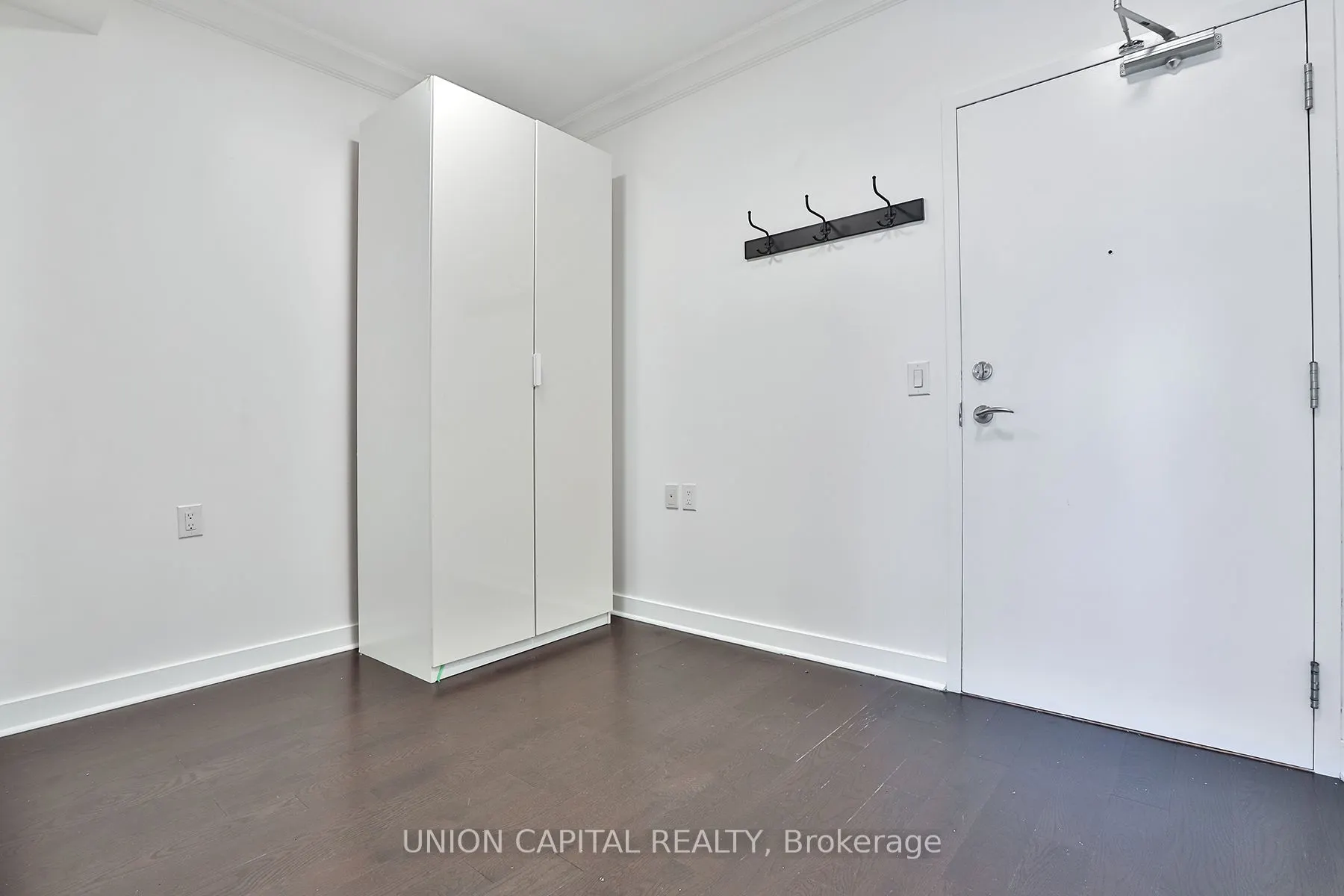 320 Richmond Street E, #610